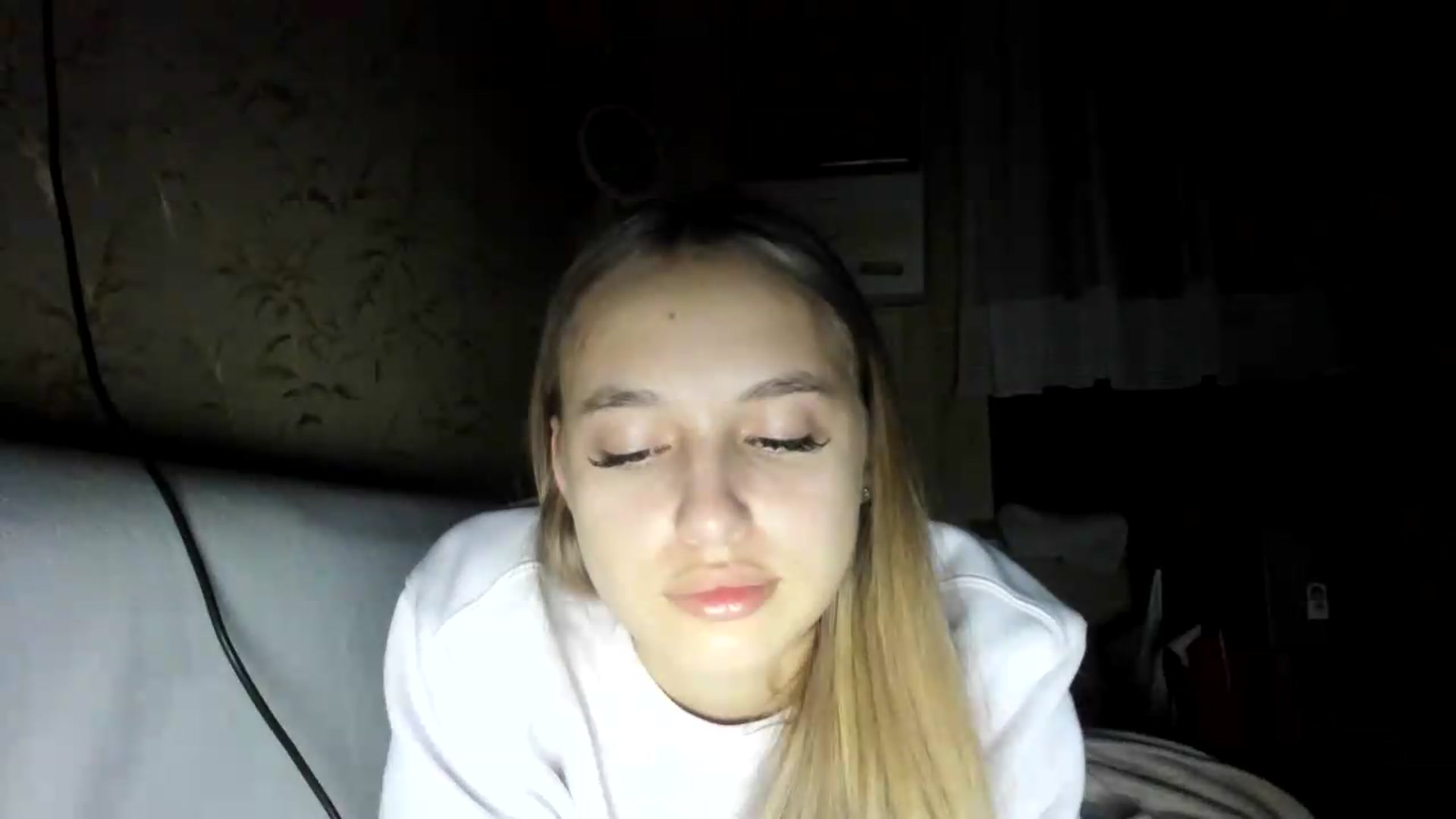 Gallery image thumbnail from irynasweetx's myfreecams stream on, 09/04/2026, 22:59 image 18 of 20