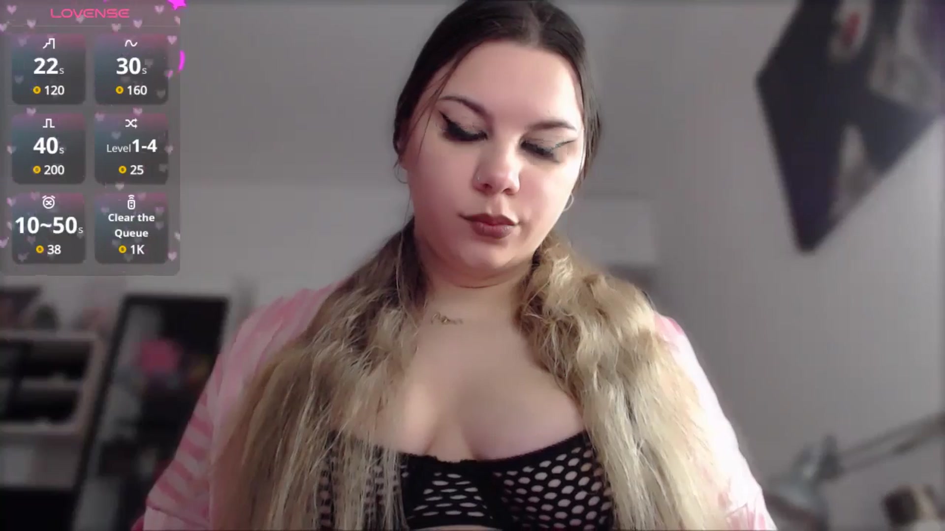Gallery image thumbnail from issadora18's myfreecams stream on, 12/16/2024, 12:33 image 9 of 20