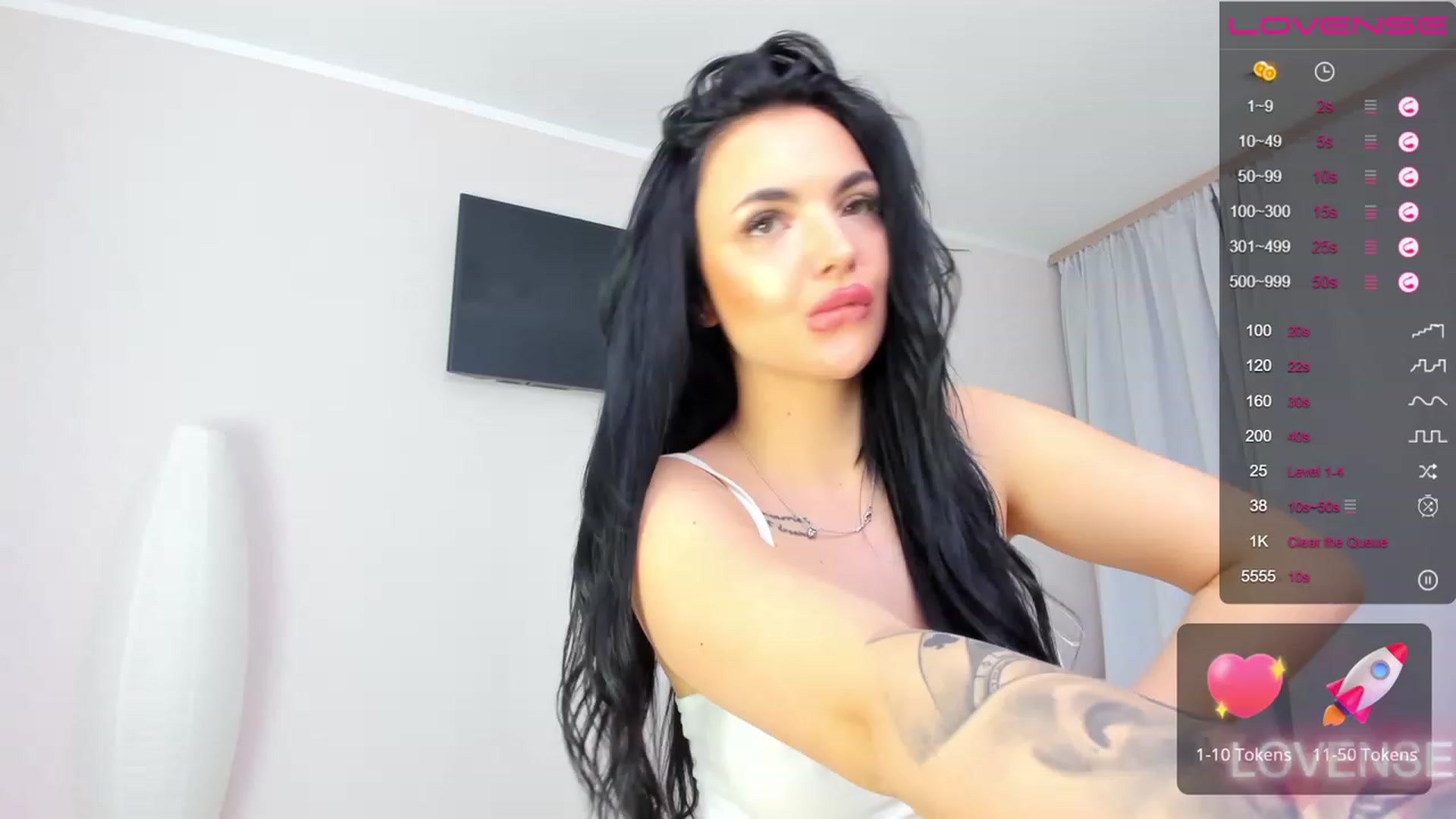 Gallery image thumbnail from itsAmy's myfreecams stream on, 05/17/2023, 20:03 image 20 of 20