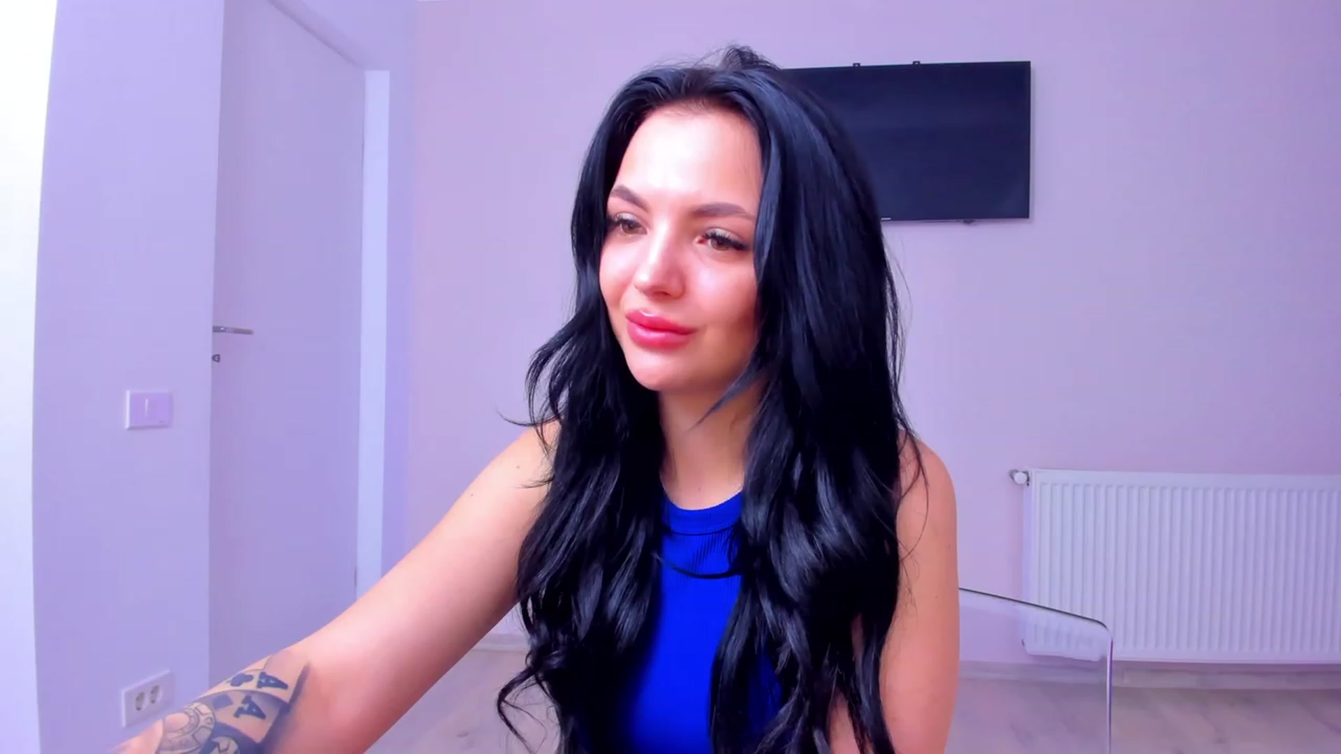 Gallery image thumbnail from itsAmy's myfreecams stream on, 06/07/2023, 19:05 image 4 of 20