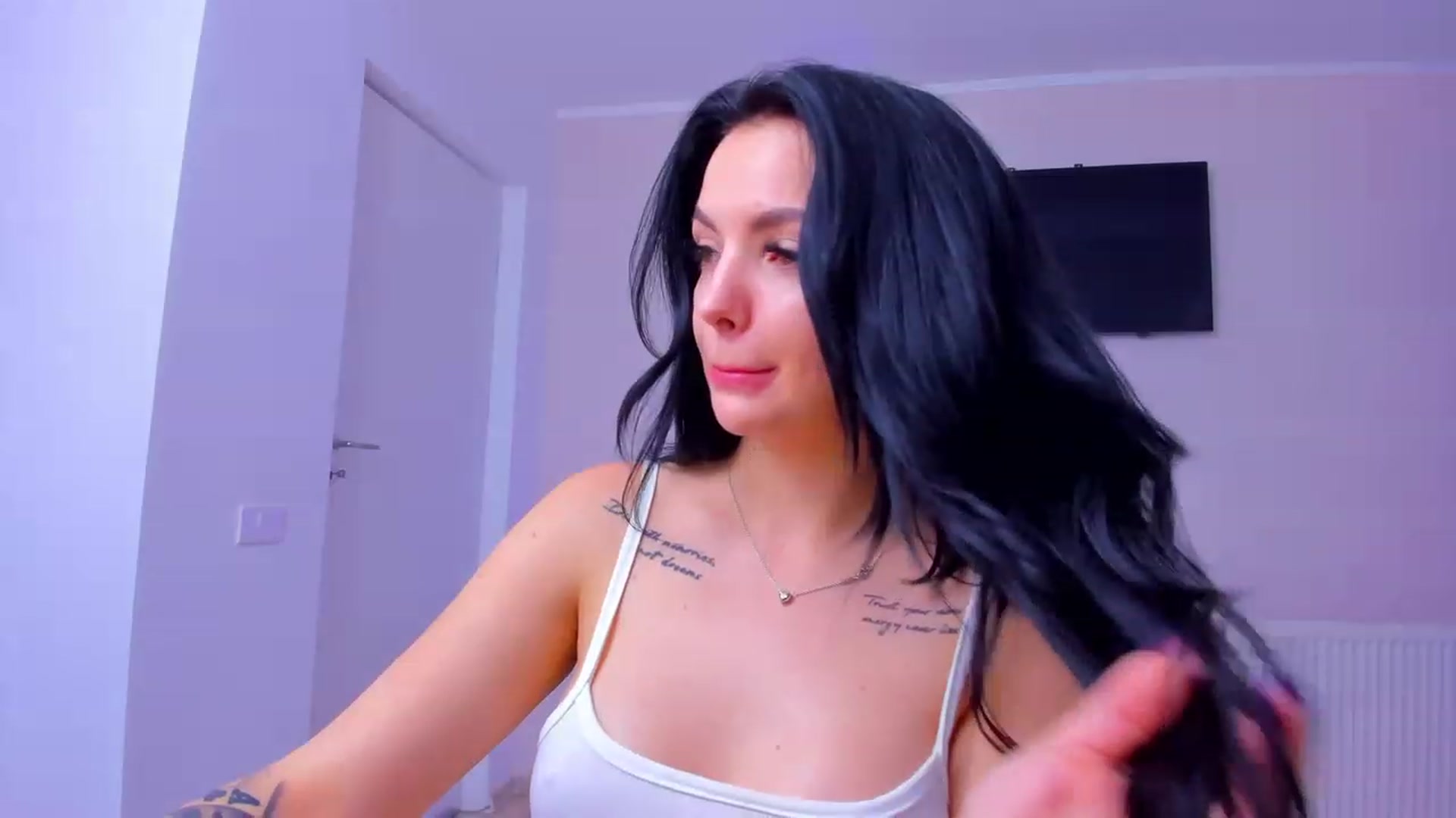 Gallery image thumbnail from itsAmy's myfreecams stream on, 06/07/2023, 19:05 image 20 of 20
