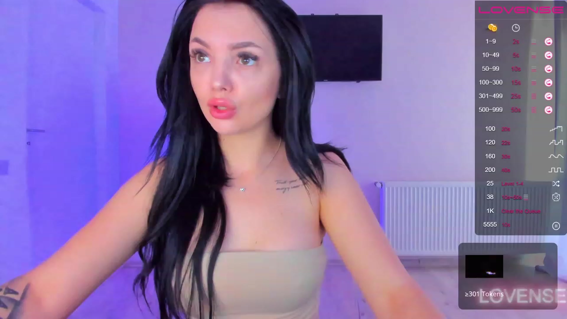 Gallery image thumbnail from itsAmy's myfreecams stream on, 06/13/2023, 11:39 image 1 of 20