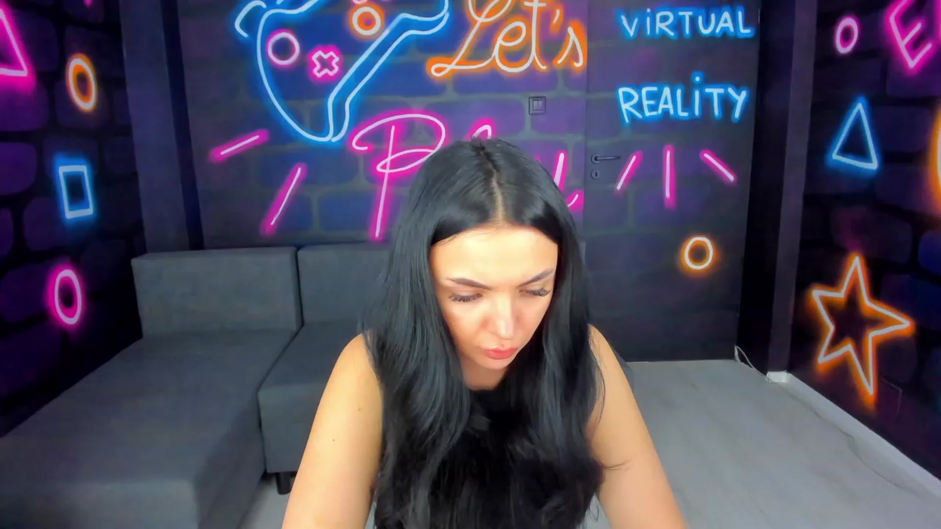 Gallery image thumbnail from itsAmy's myfreecams stream on, 06/21/2023, 12:38 image 17 of 20