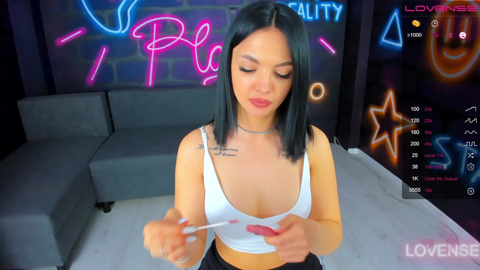 Gallery image thumbnail from itsAmy's myfreecams stream on, 07/07/2023, 08:27 image 6 of 20