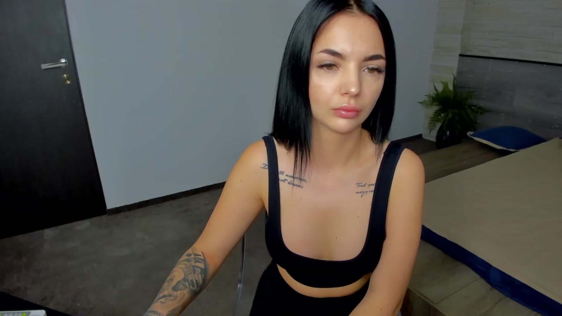 Gallery image thumbnail from itsAmy's myfreecams stream on, 10/27/2023, 07:58 image 6 of 20