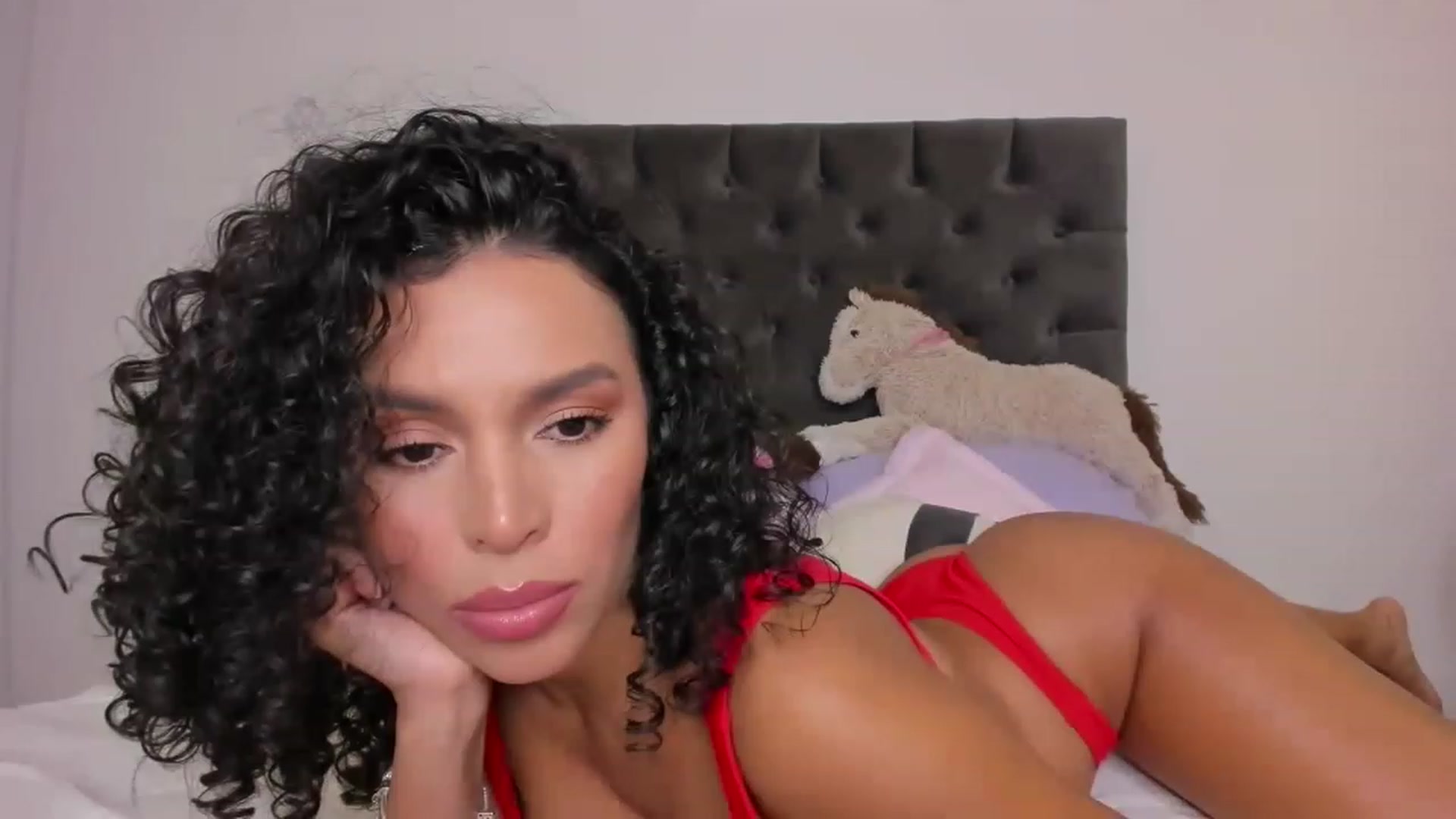 Gallery image thumbnail from its_Ari's myfreecams stream on, 11/22/2022, 01:35 image 12 of 20