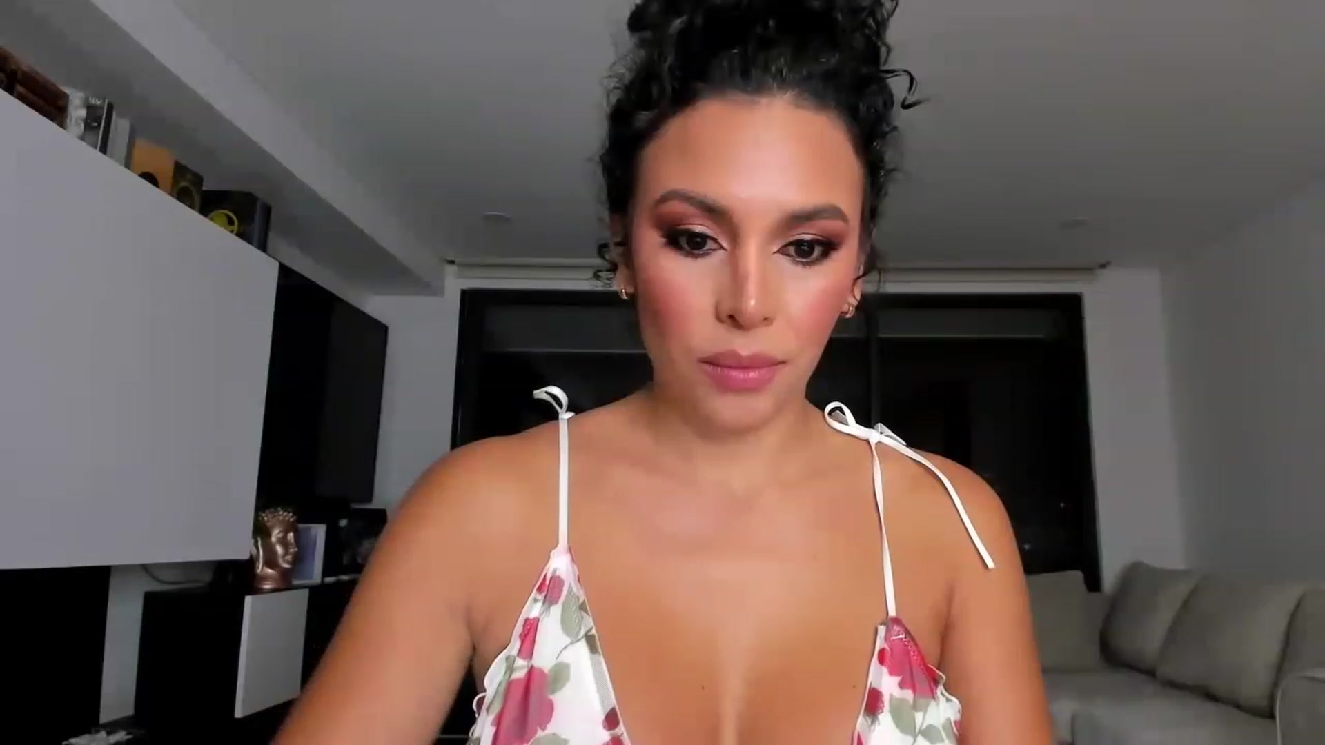 Gallery image thumbnail from its_Ari's myfreecams stream on, 01/09/2023, 02:07 image 12 of 20
