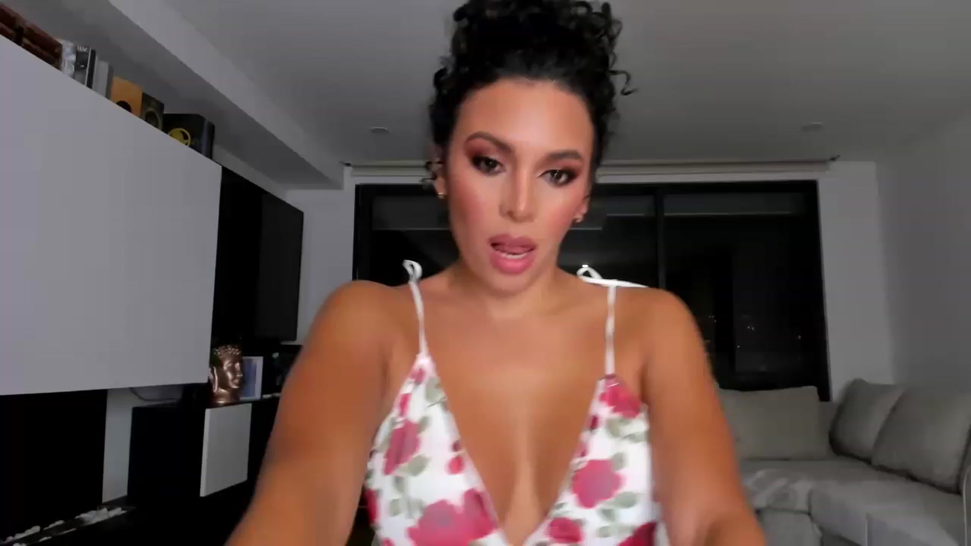Gallery image thumbnail from its_Ari's myfreecams stream on, 01/09/2023, 02:07 image 8 of 20