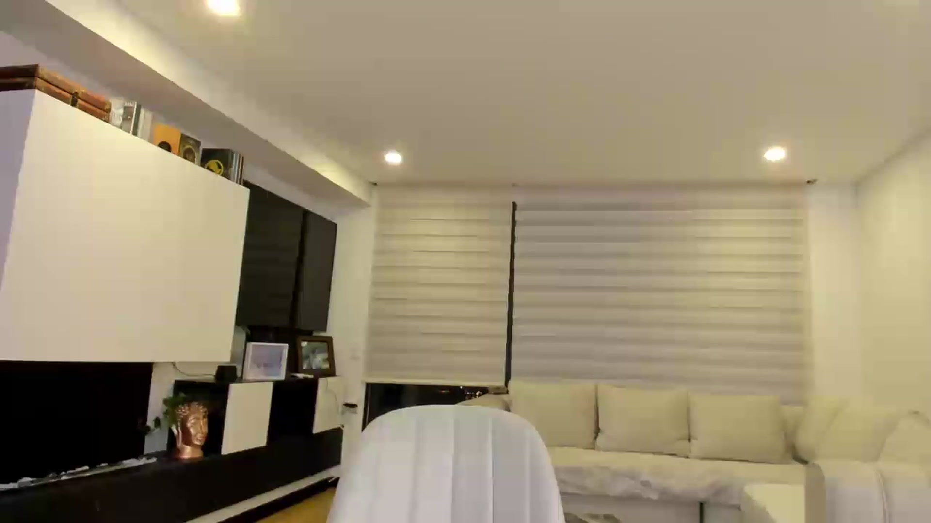 Gallery image thumbnail from its_Ari's myfreecams stream on, 01/10/2023, 01:11 image 16 of 20