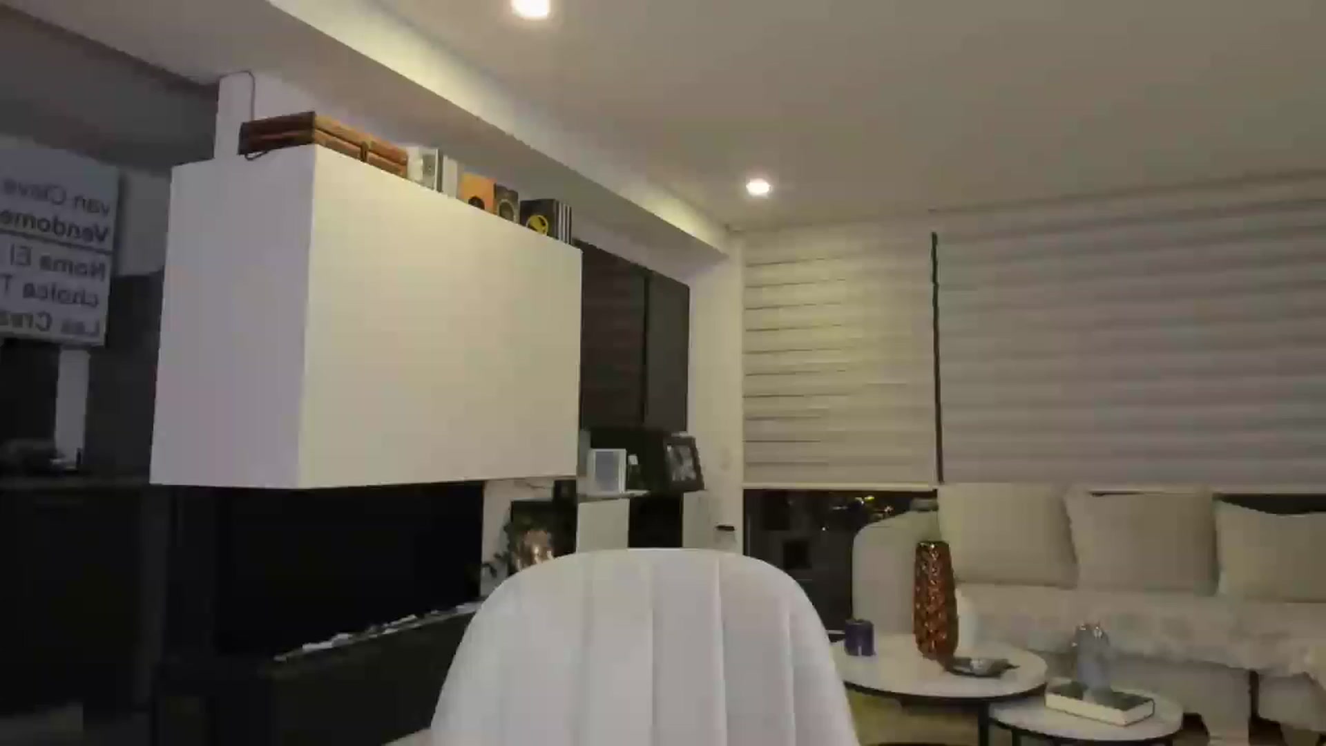 Gallery image thumbnail from its_Ari's myfreecams stream on, 01/23/2023, 24:58 image 8 of 20