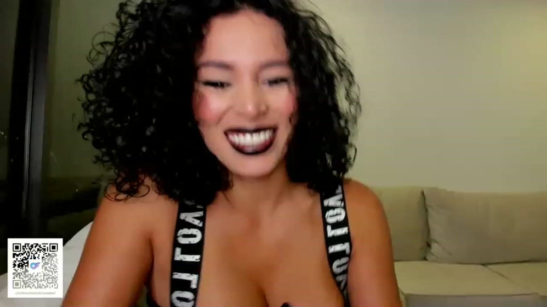 Gallery image thumbnail from its_Ari's myfreecams stream on, 02/12/2023, 23:45 image 9 of 20