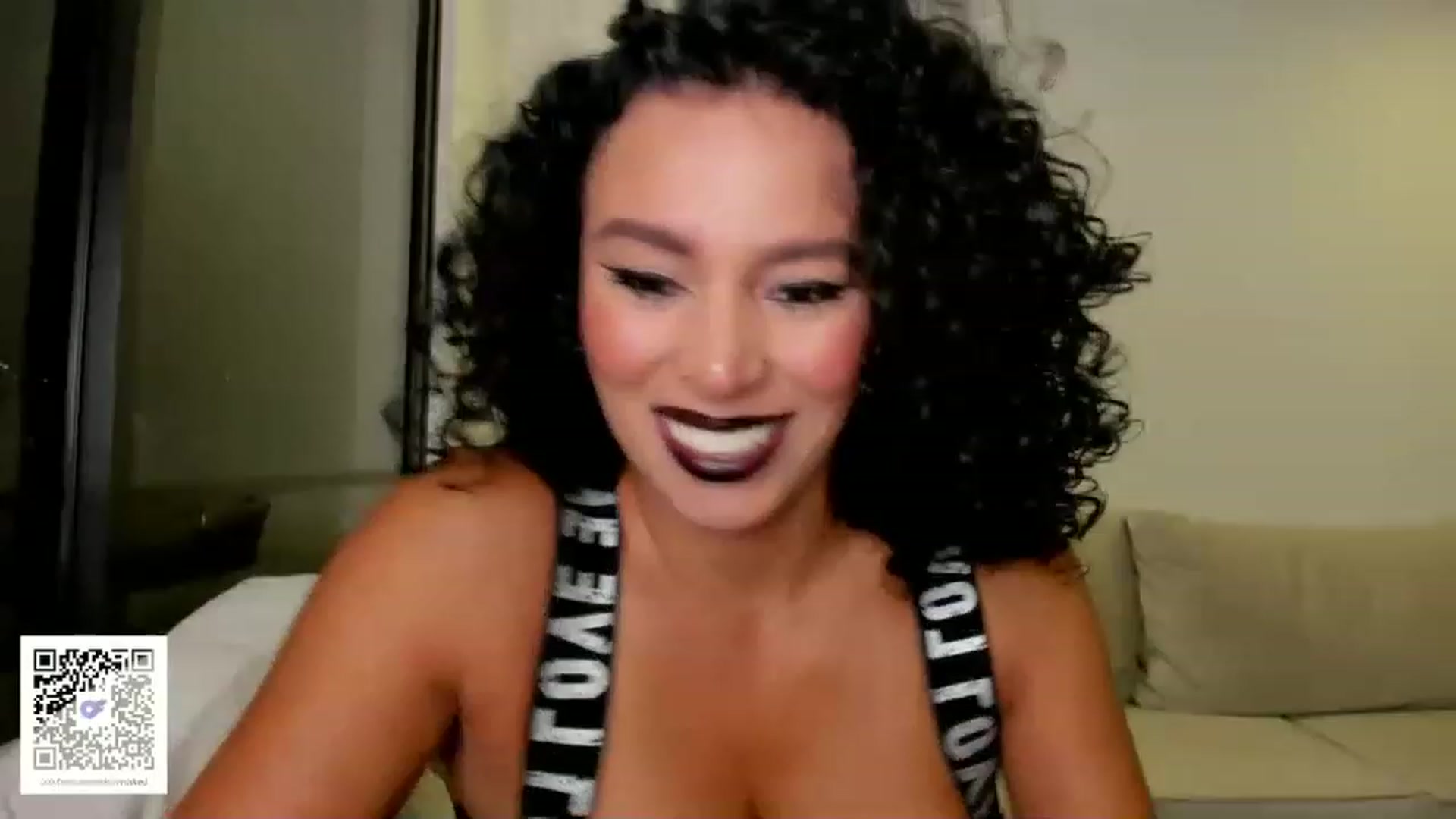 Gallery image thumbnail from its_Ari's myfreecams stream on, 02/12/2023, 23:45 image 15 of 20