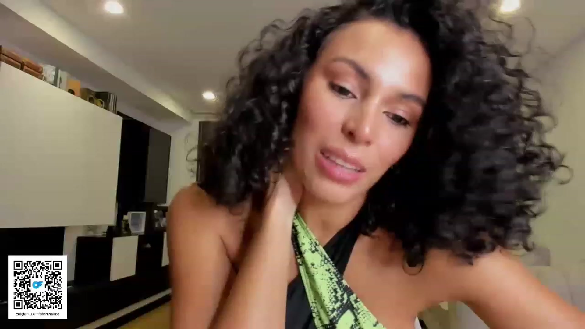 Gallery image thumbnail from its_Ari's myfreecams stream on, 04/29/2023, 24:55 image 4 of 20