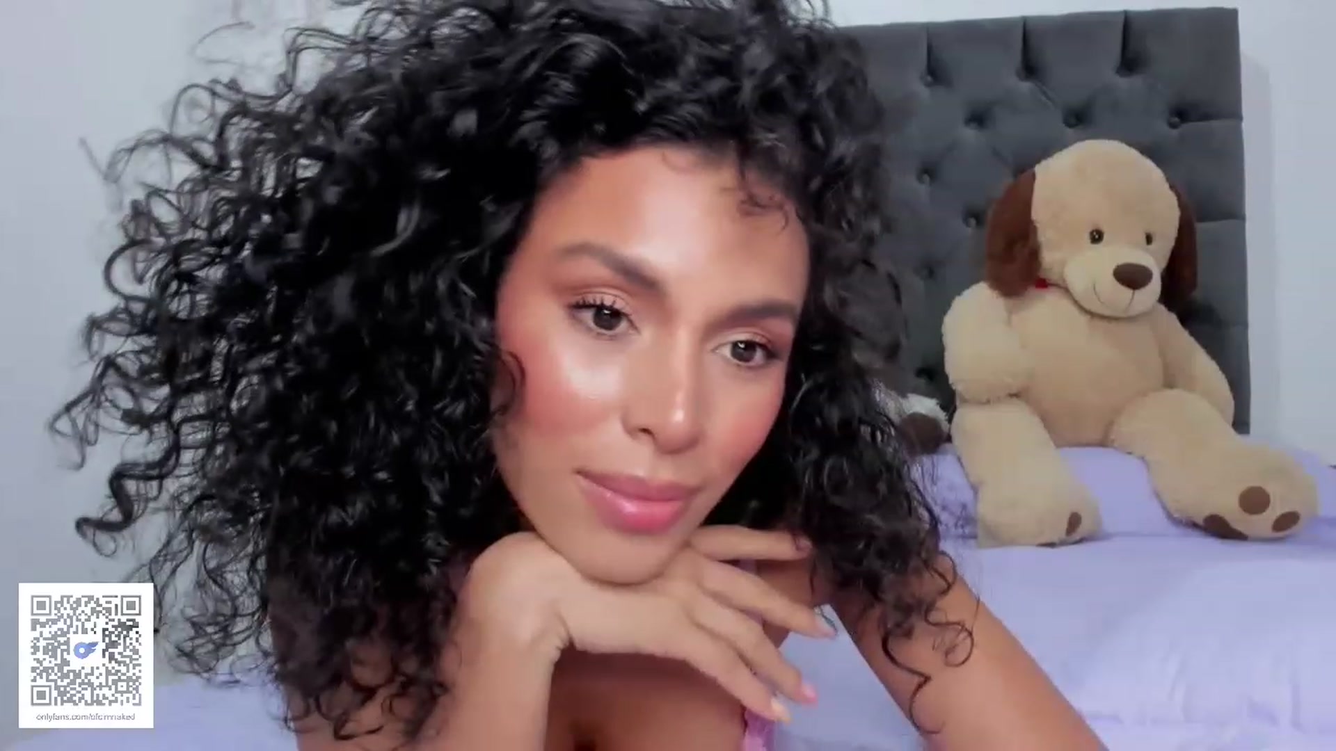 Gallery image thumbnail from its_Ari's myfreecams stream on, 08/18/2023, 02:36 image 14 of 20
