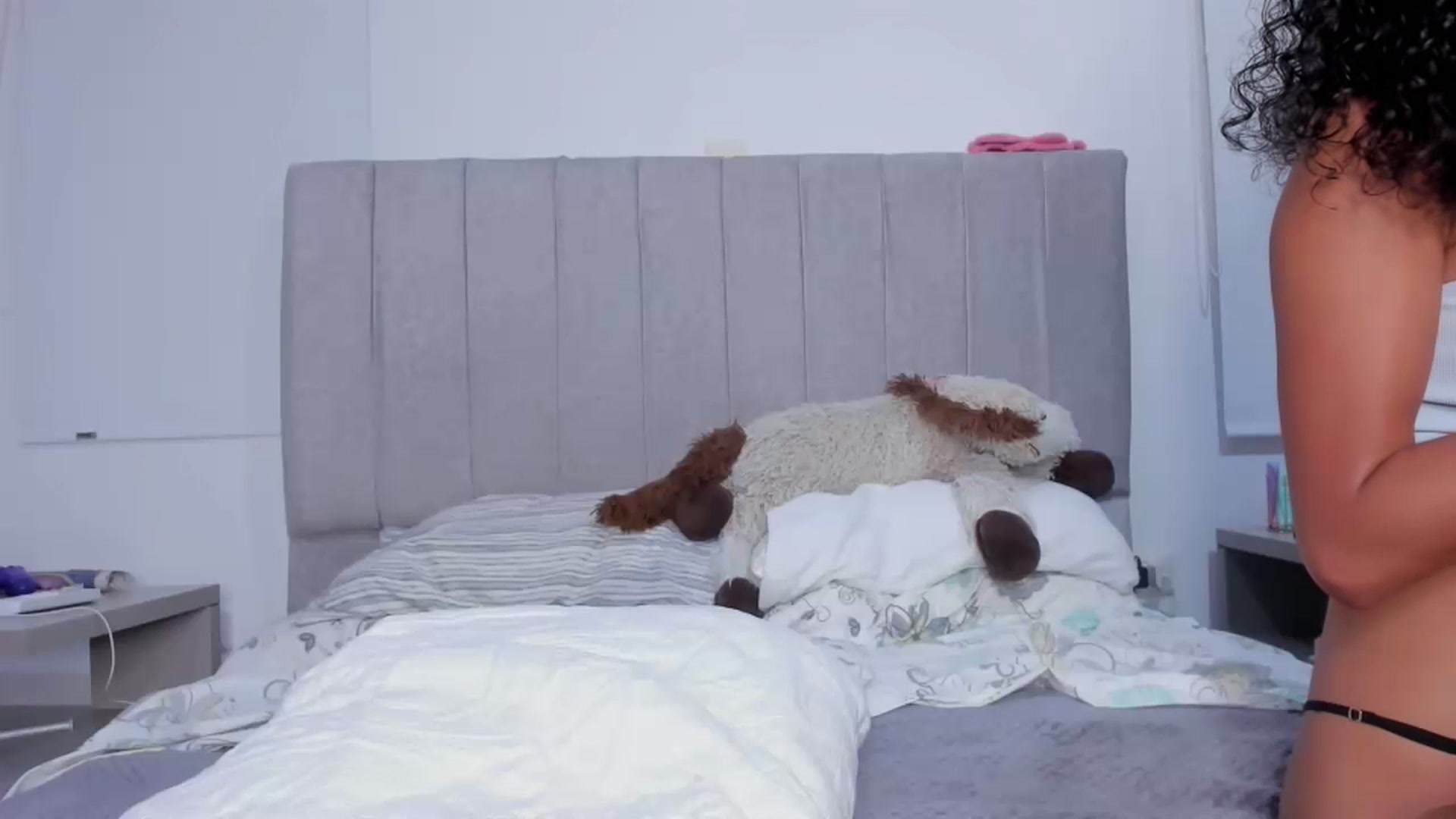 Gallery image thumbnail from its_Ari's myfreecams stream on, 10/11/2023, 01:19 image 20 of 20