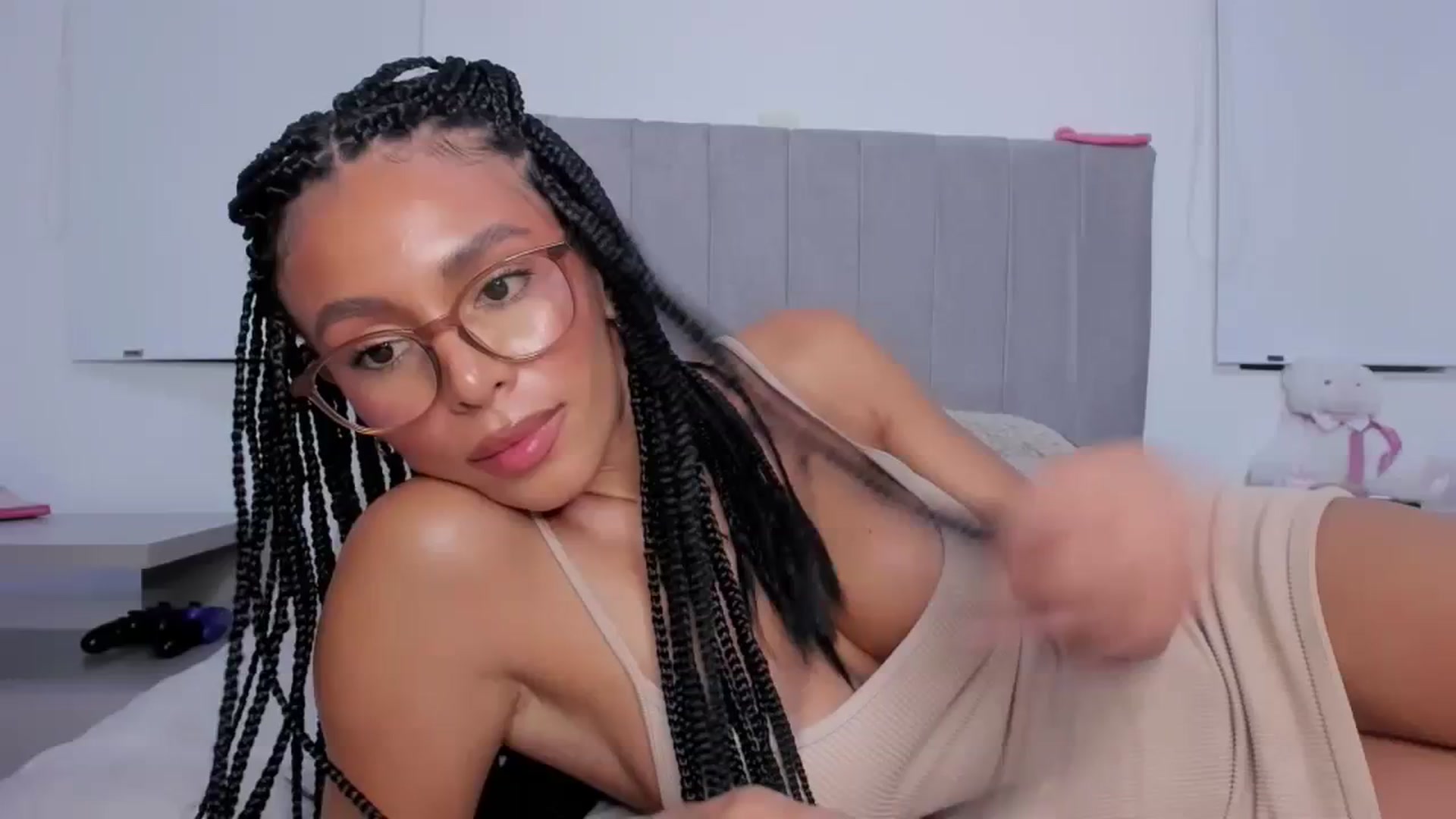 Gallery image thumbnail from its_Ari's myfreecams stream on, 10/24/2023, 01:00 image 17 of 20
