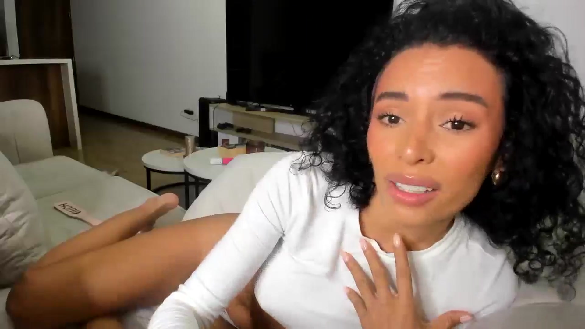 Gallery image thumbnail from its_Ari's myfreecams stream on, 12/30/2024, 24:00 image 15 of 20