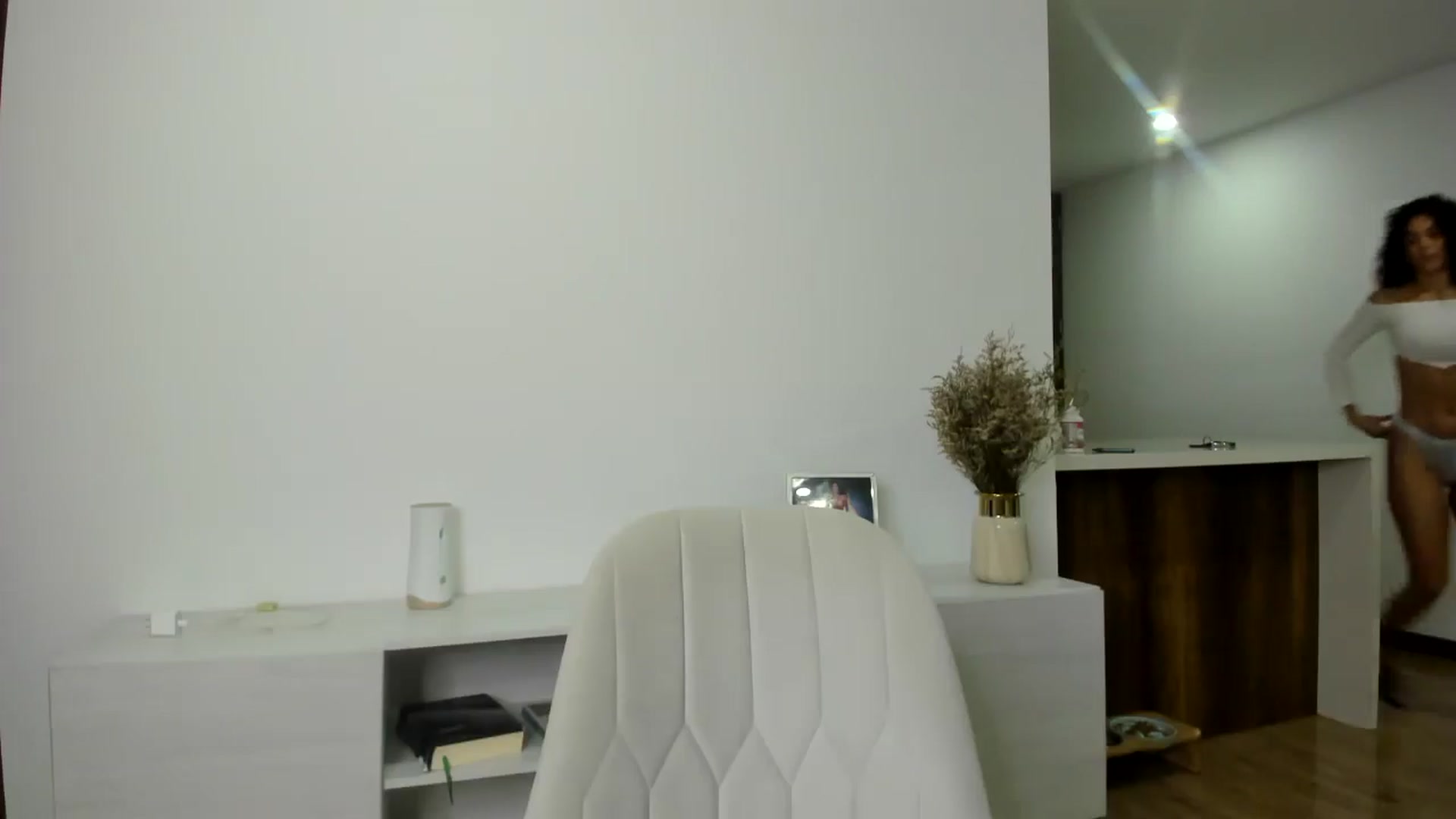 Gallery image thumbnail from its_Ari's myfreecams stream on, 01/14/2025, 01:55 image 14 of 20