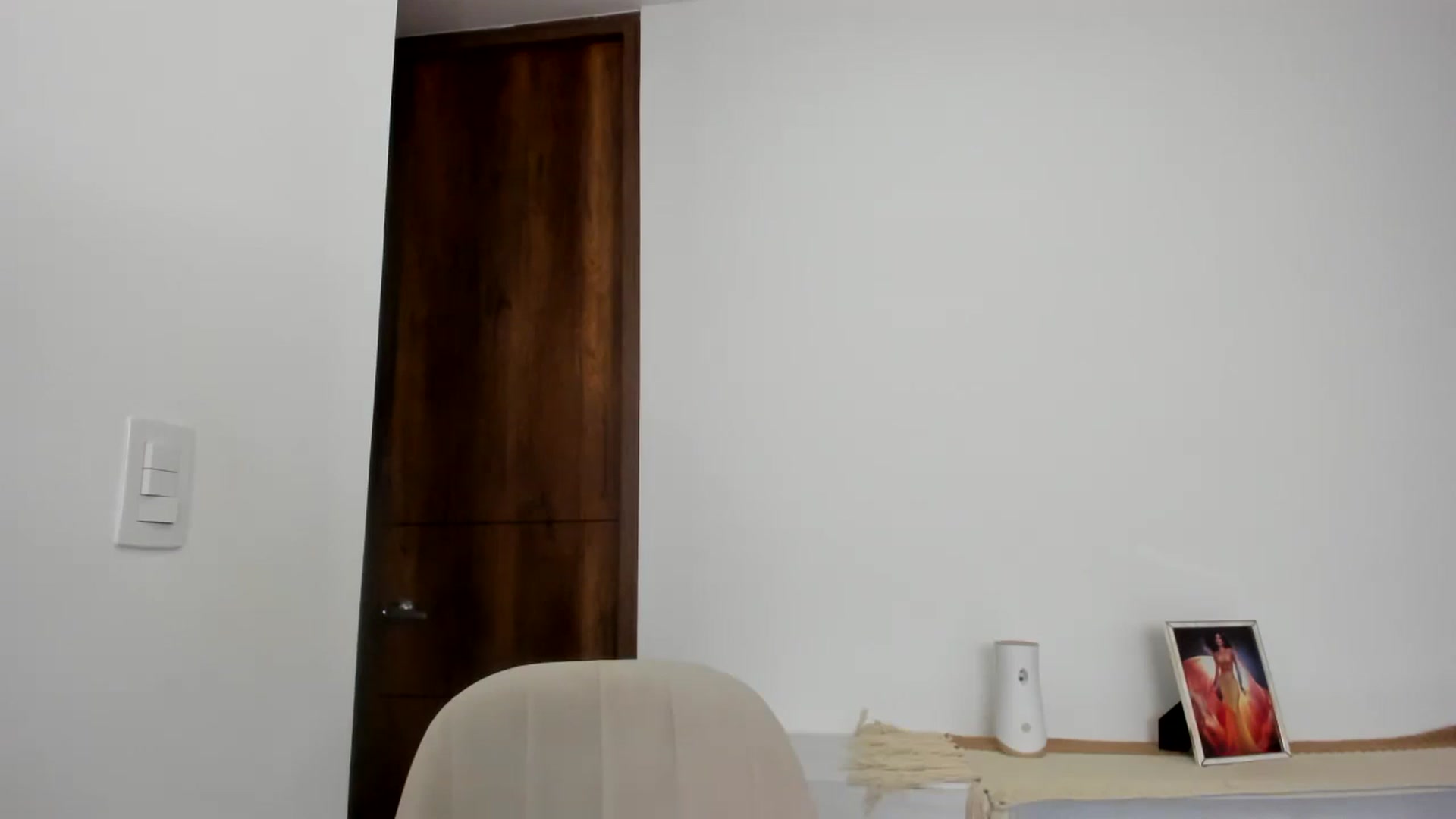 Gallery image thumbnail from its_Ari's myfreecams stream on, 02/18/2025, 23:07 image 7 of 20