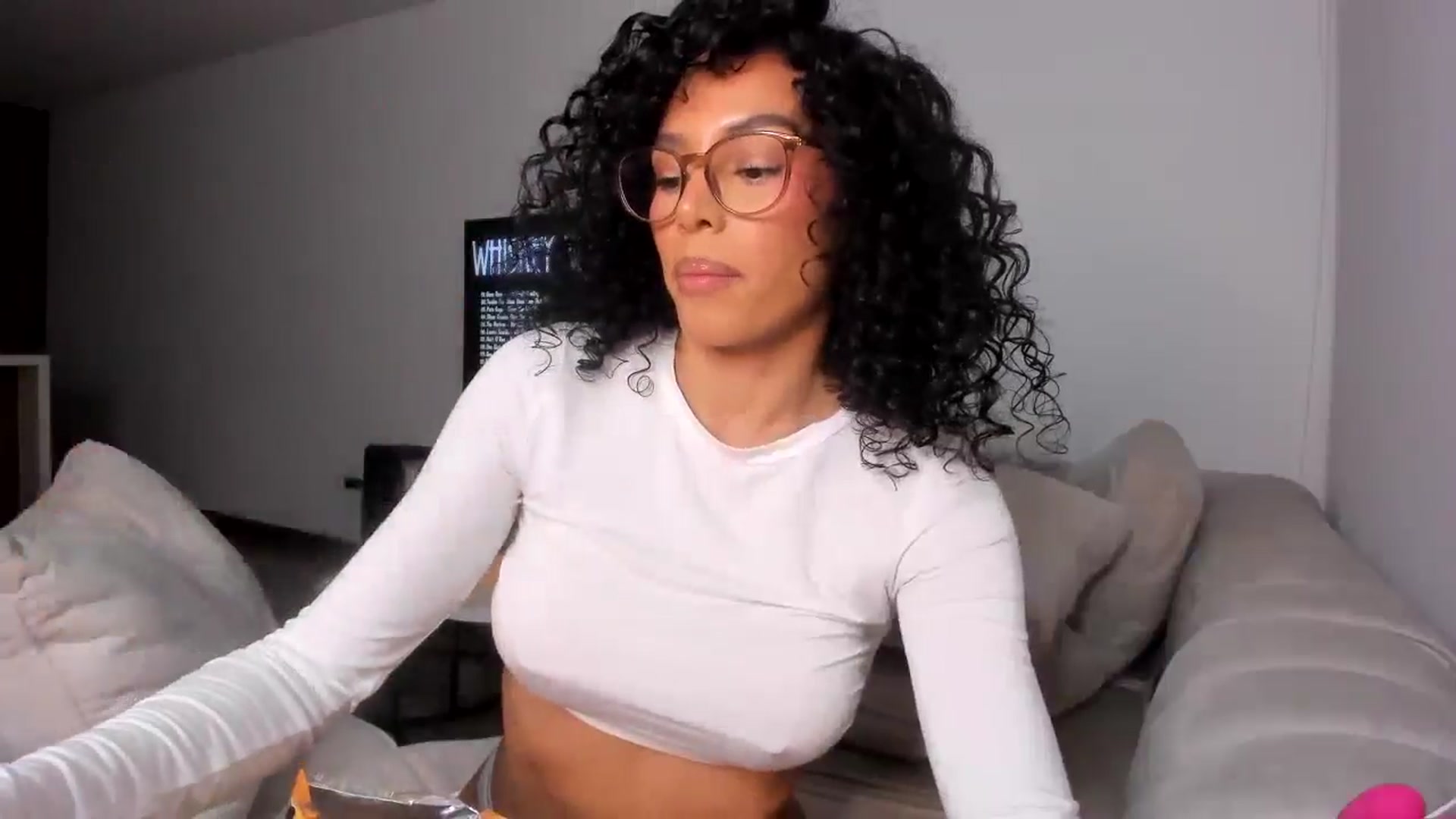 Gallery image thumbnail from its_Ari's myfreecams stream on, 03/17/2025, 24:01 image 6 of 20