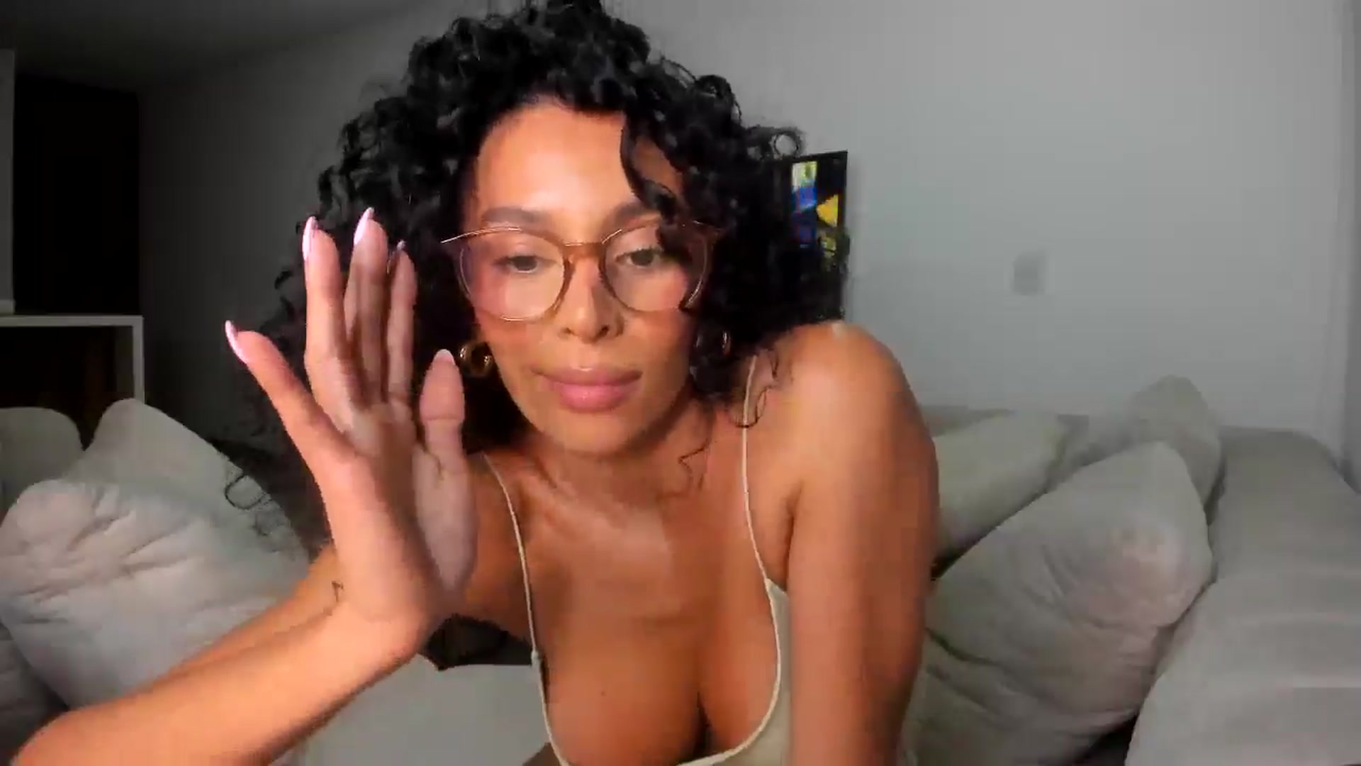 Gallery image thumbnail from its_Ari's myfreecams stream on, 03/17/2025, 23:44 image 20 of 20