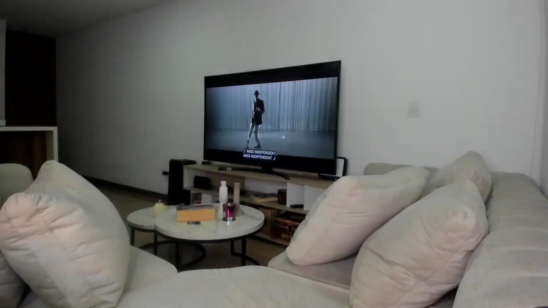 Gallery image thumbnail from its_Ari's myfreecams stream on, 03/17/2025, 23:44 image 19 of 20
