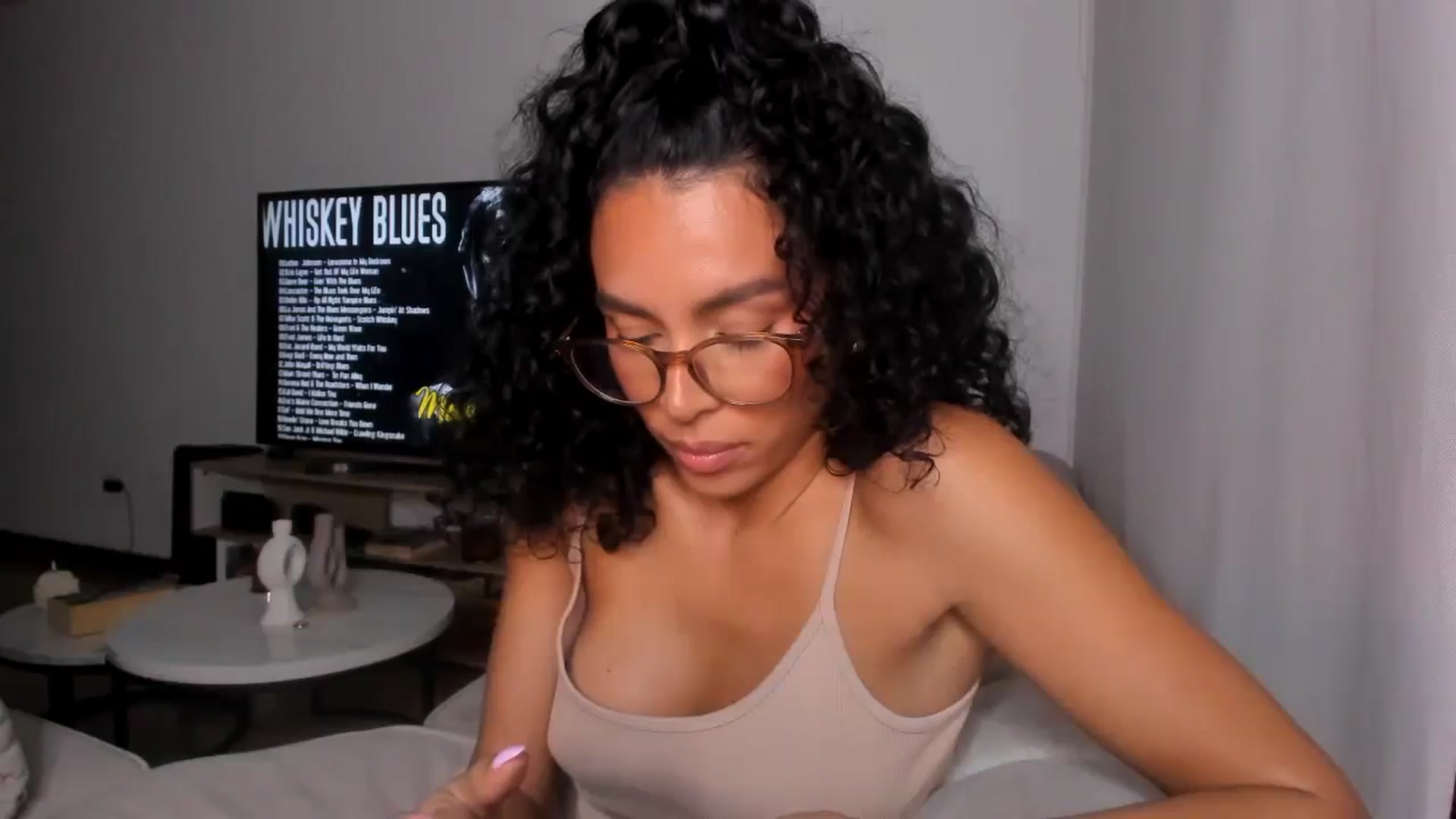 Gallery image thumbnail from its_Ari's myfreecams stream on, 03/18/2025, 23:59 image 19 of 20