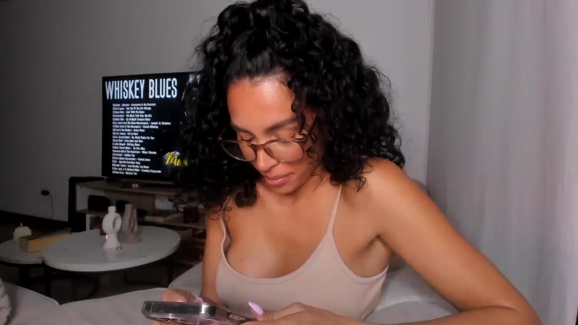 Gallery image thumbnail from its_Ari's myfreecams stream on, 03/18/2025, 23:59 image 18 of 20