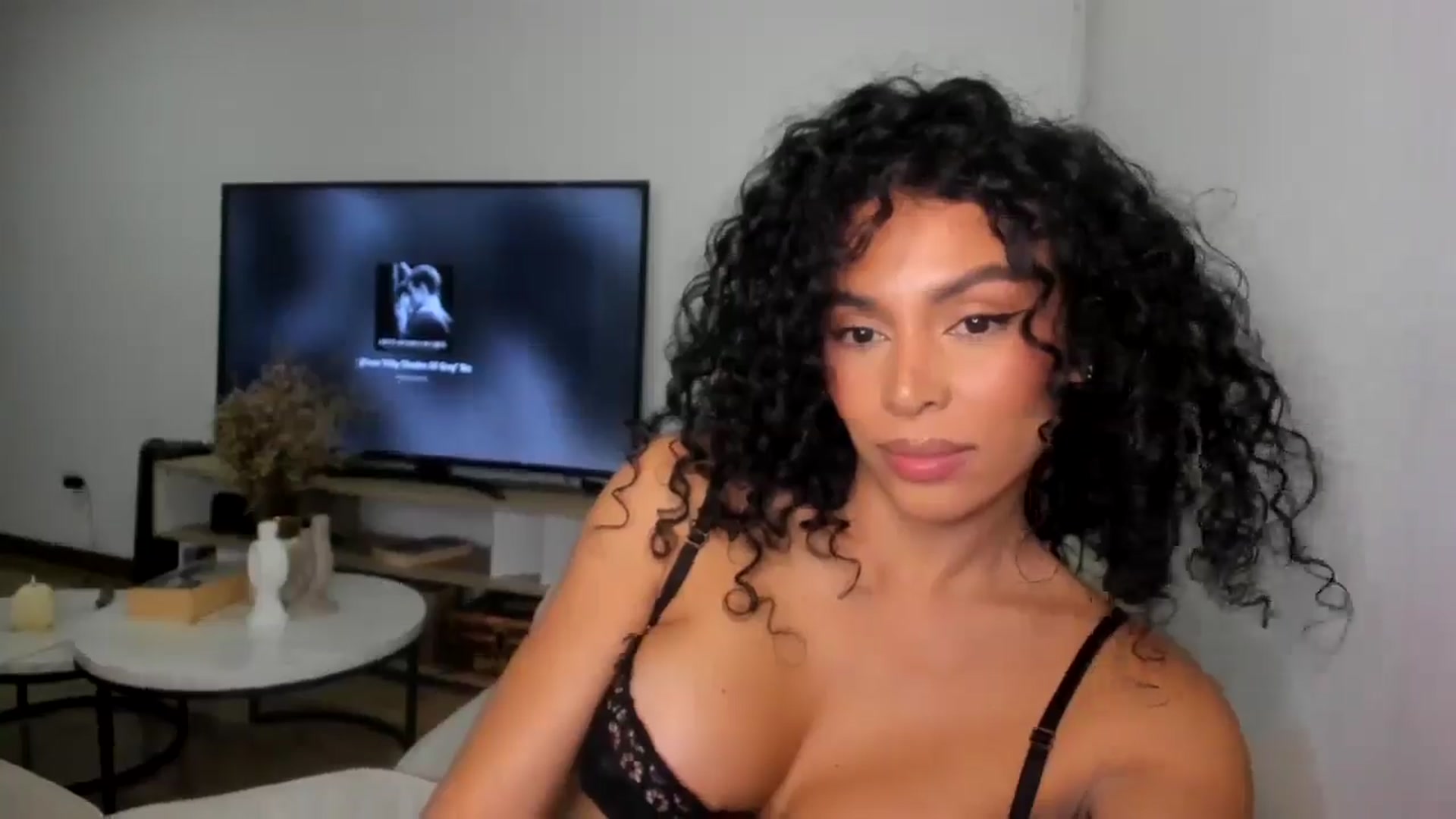 Gallery image thumbnail from its_Ari's myfreecams stream on, 04/29/2025, 01:17 image 11 of 20