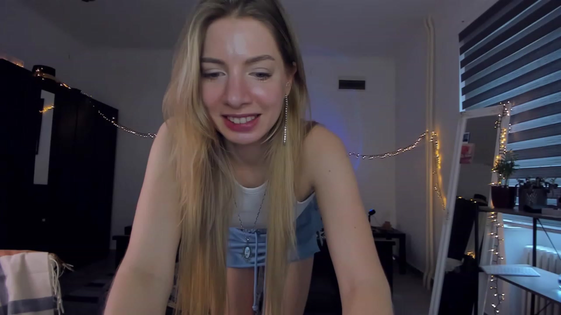 Gallery image thumbnail from its_Nautica's myfreecams stream on, 04/03/2023, 13:32 image 10 of 20