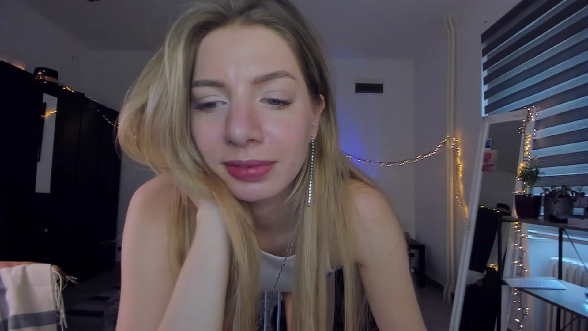 Gallery image thumbnail from its_Nautica's myfreecams stream on, 04/03/2023, 13:32 image 9 of 20