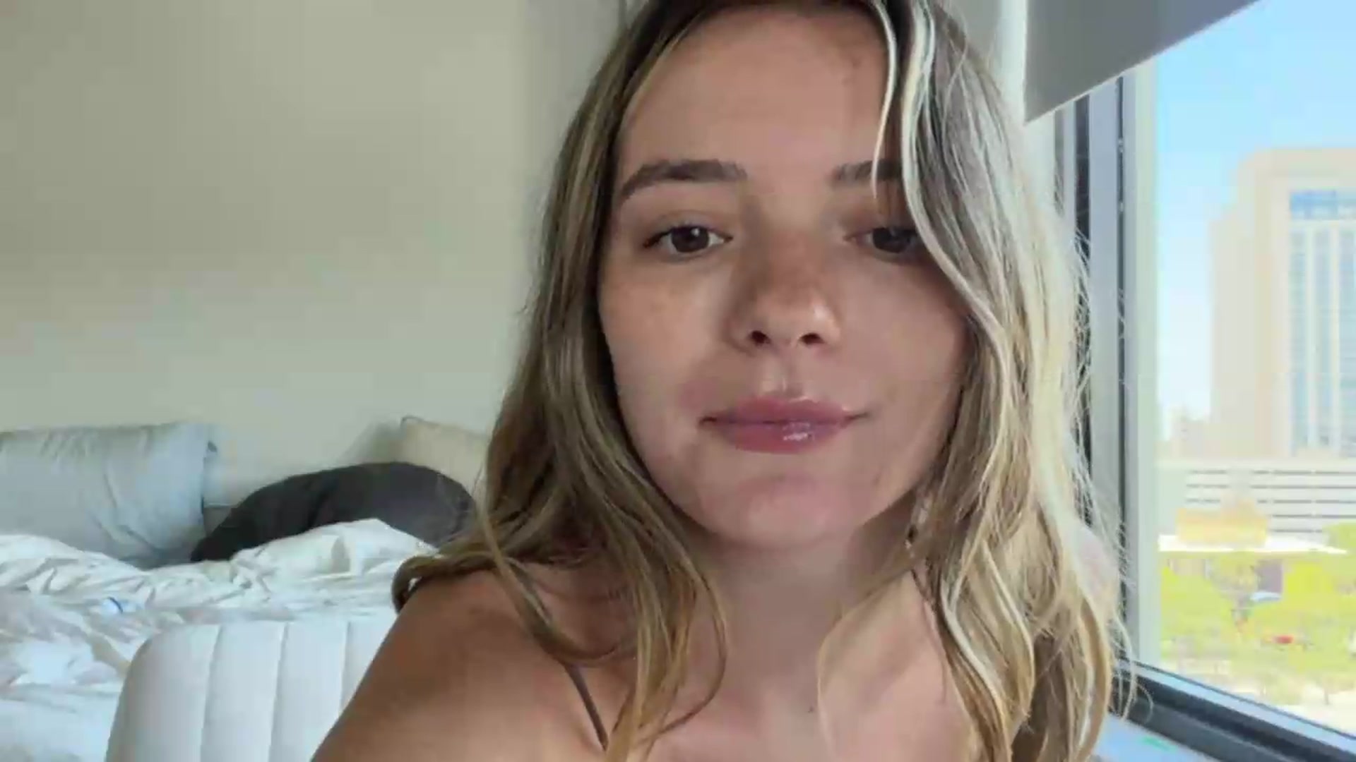 Gallery image thumbnail from itslibby's myfreecams stream on, 06/29/2026, 16:45 image 18 of 20