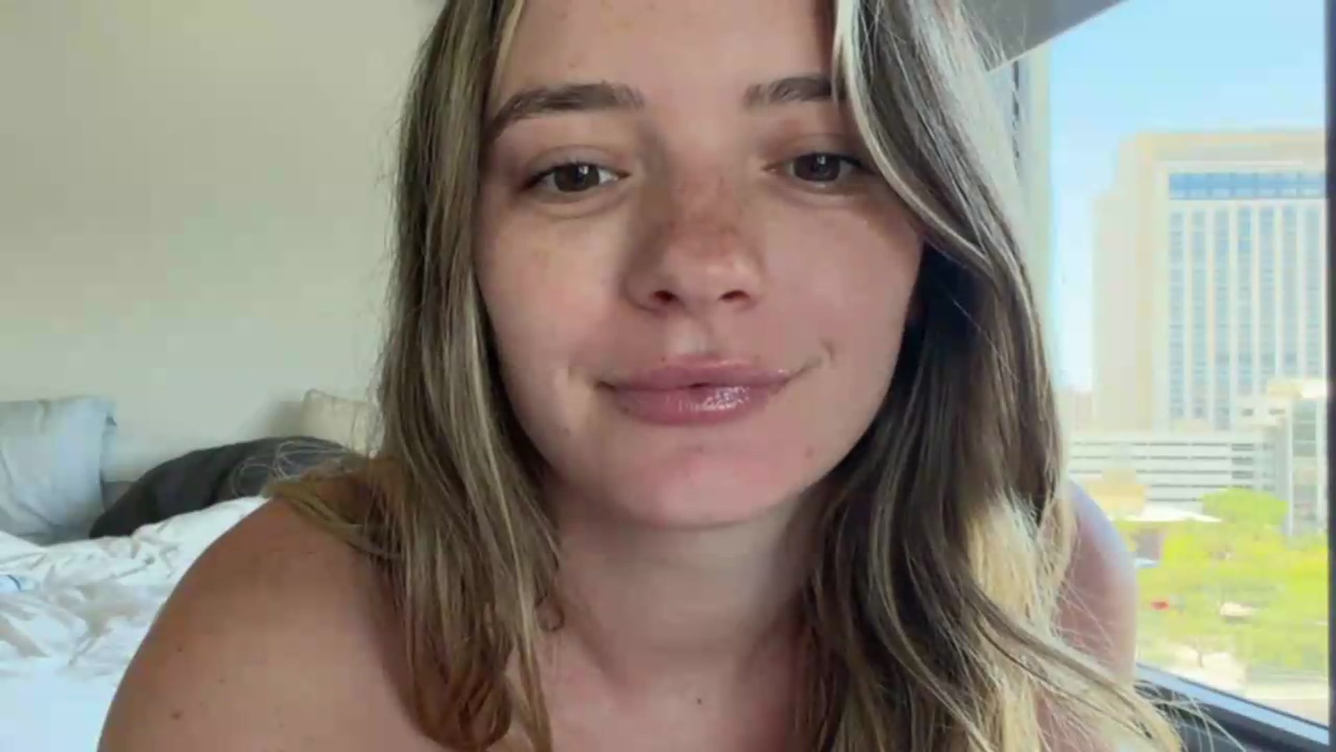 Gallery image thumbnail from itslibby's myfreecams stream on, 06/29/2026, 16:45 image 19 of 20