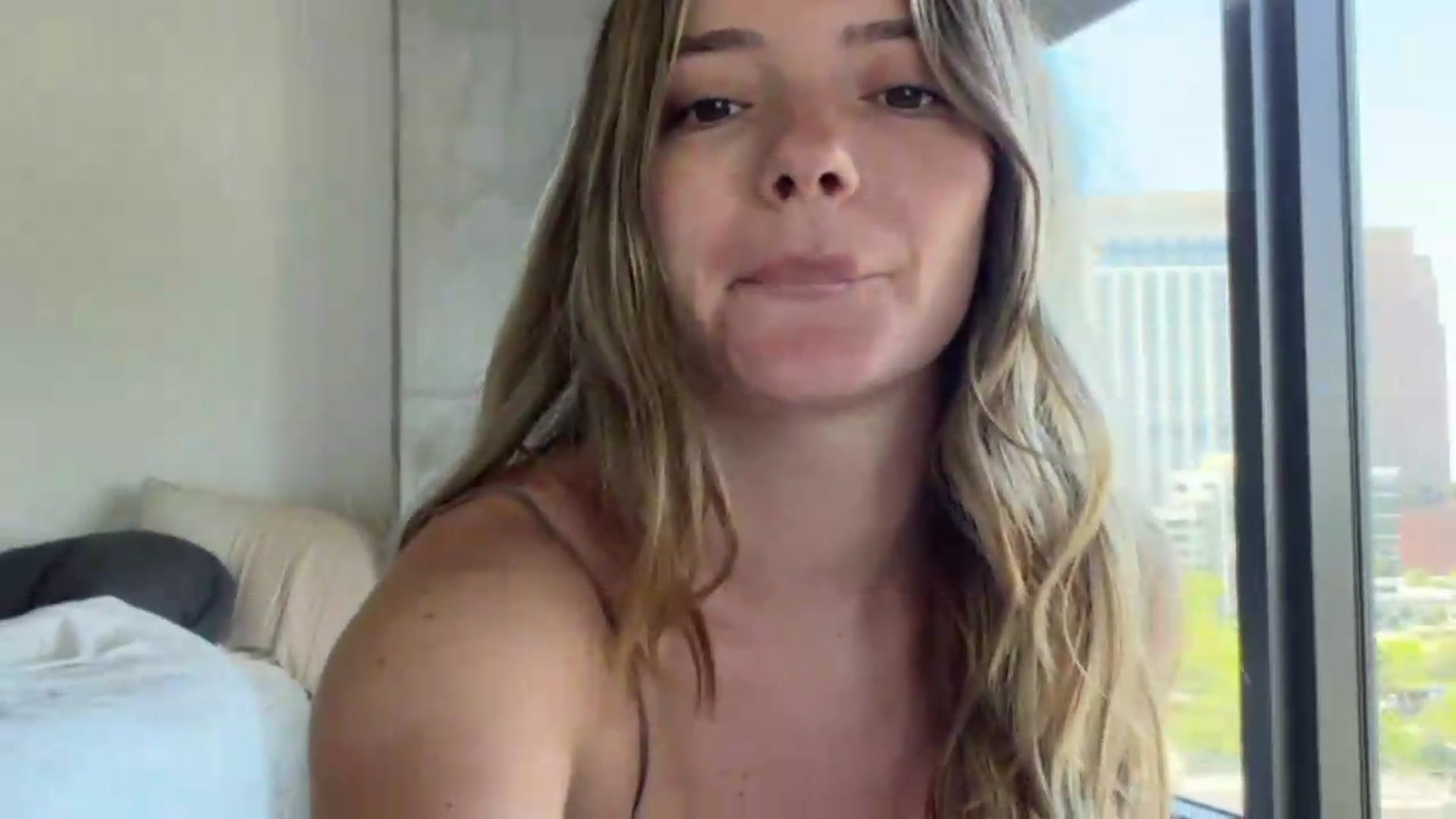 Gallery image thumbnail from itslibby's myfreecams stream on, 06/29/2026, 16:45 image 8 of 20