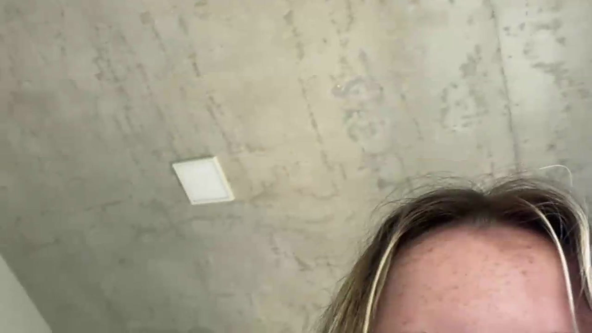Gallery image thumbnail from itslibby's myfreecams stream on, 06/29/2026, 18:33 image 19 of 20