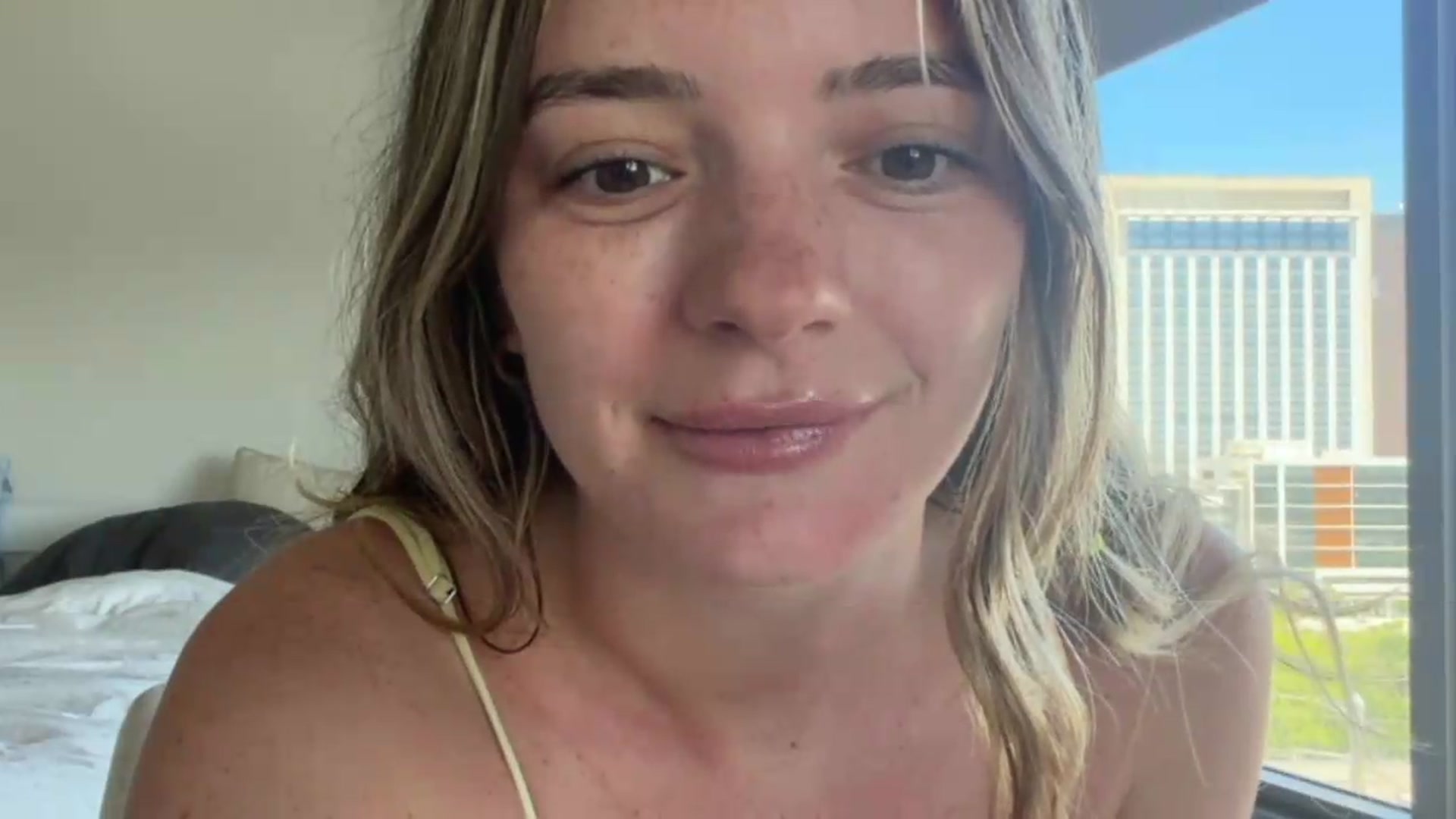 Gallery image thumbnail from itslibby's myfreecams stream on, 06/29/2026, 18:33 image 17 of 20