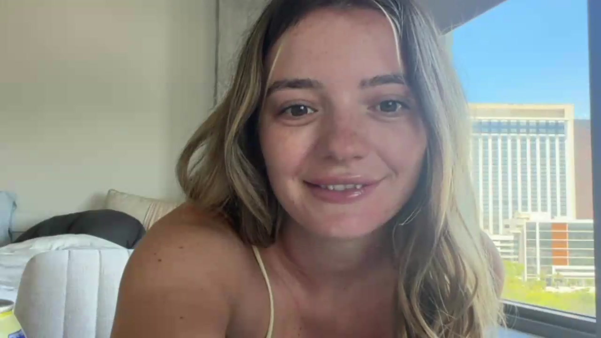 Gallery image thumbnail from itslibby's myfreecams stream on, 06/29/2026, 18:33 image 6 of 20