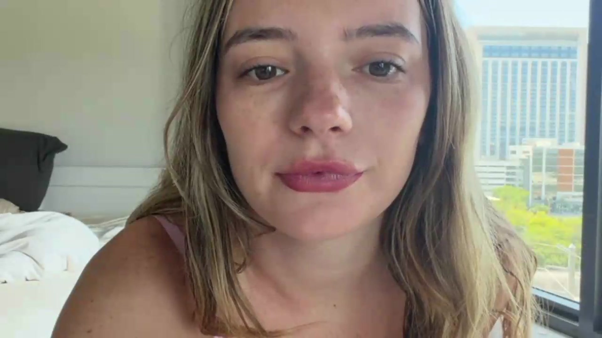 Gallery image thumbnail from itslibby's myfreecams stream on, 06/30/2026, 15:26 image 11 of 20