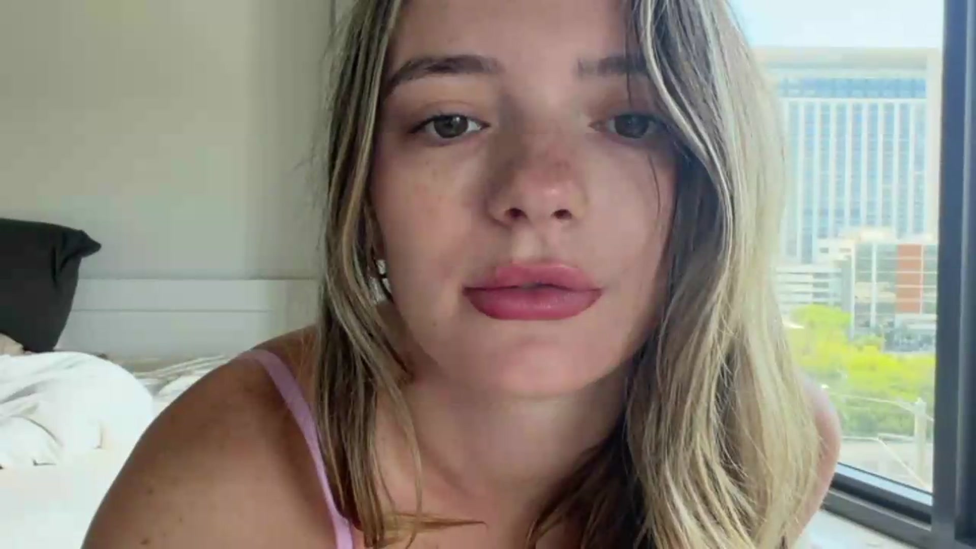 Gallery image thumbnail from itslibby's myfreecams stream on, 06/30/2026, 15:26 image 13 of 20