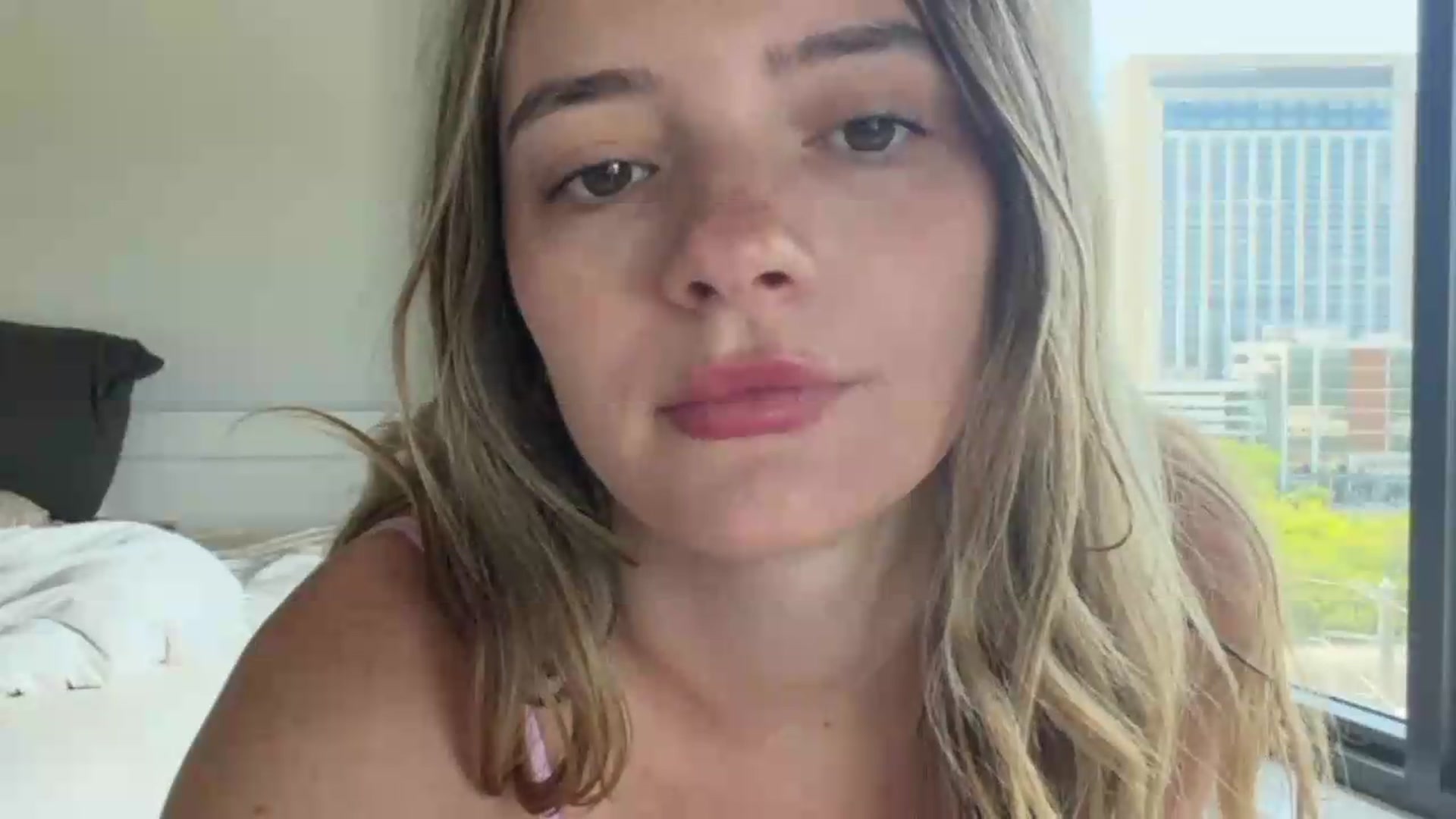 Gallery image thumbnail from itslibby's myfreecams stream on, 06/30/2026, 15:26 image 10 of 20