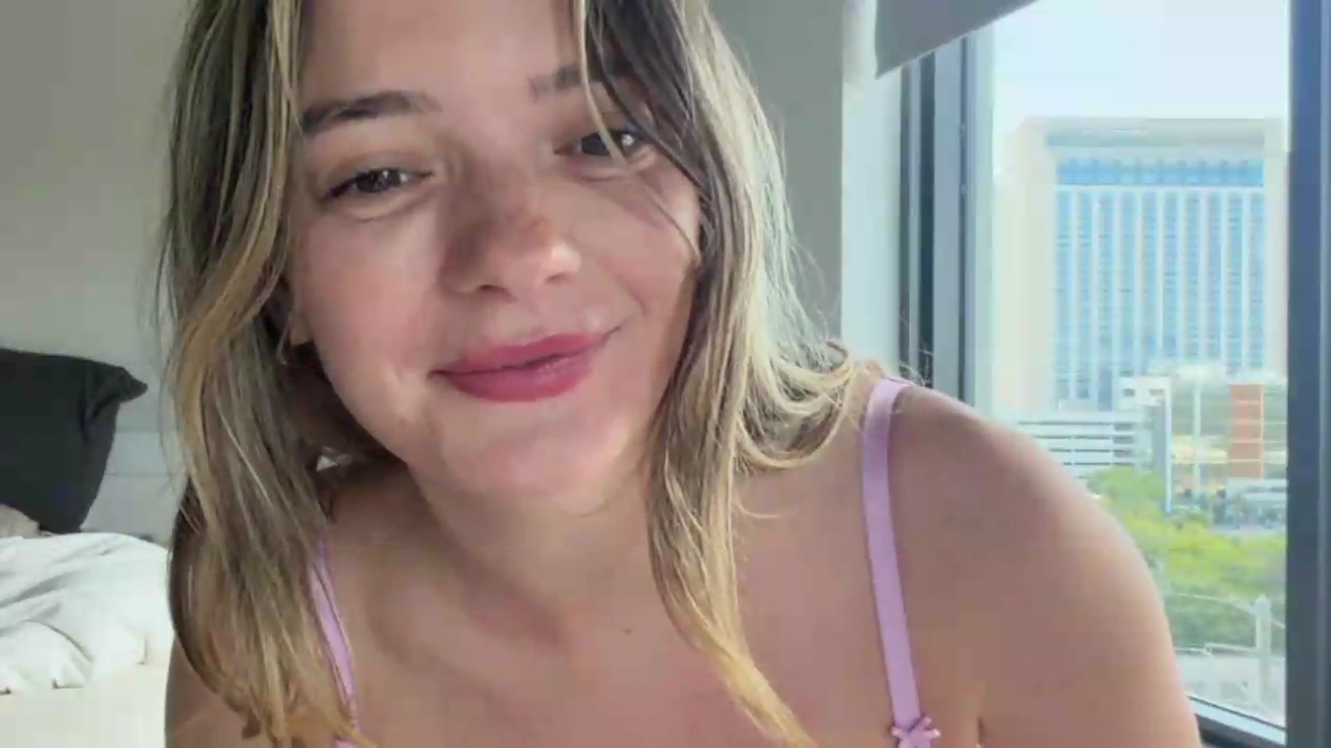 Gallery image thumbnail from itslibby's myfreecams stream on, 06/30/2026, 15:26 image 2 of 20