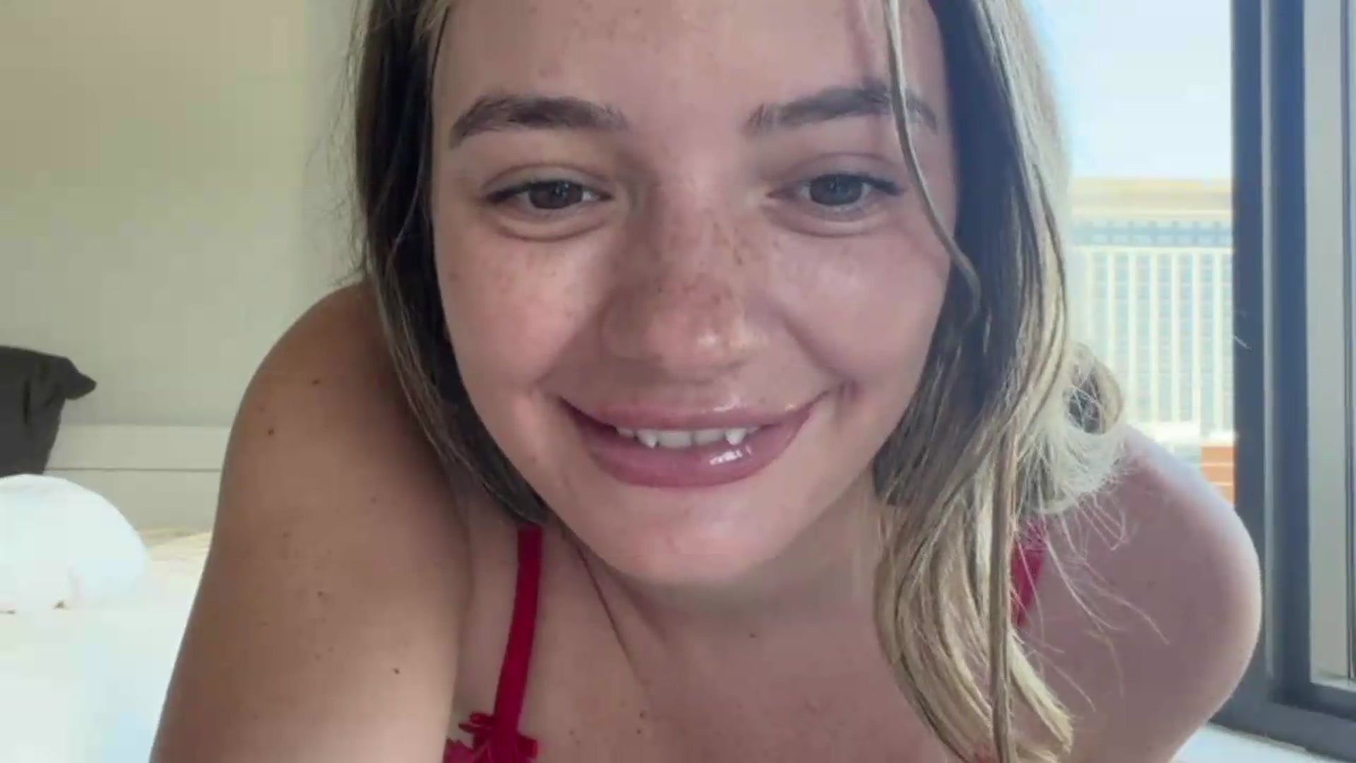 Gallery image thumbnail from itslibby's myfreecams stream on, 06/30/2026, 16:59 image 18 of 20