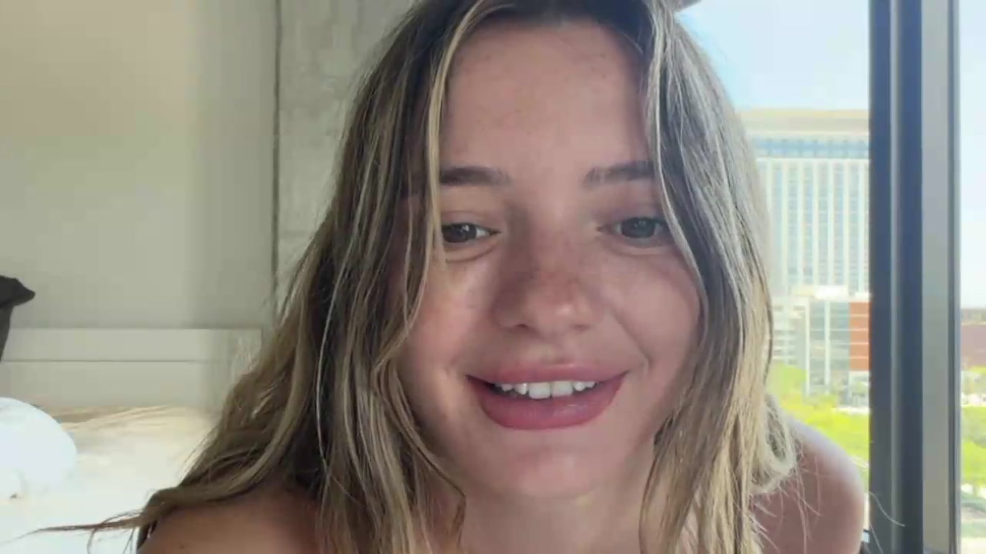 Gallery image thumbnail from itslibby's myfreecams stream on, 06/30/2026, 16:59 image 3 of 20