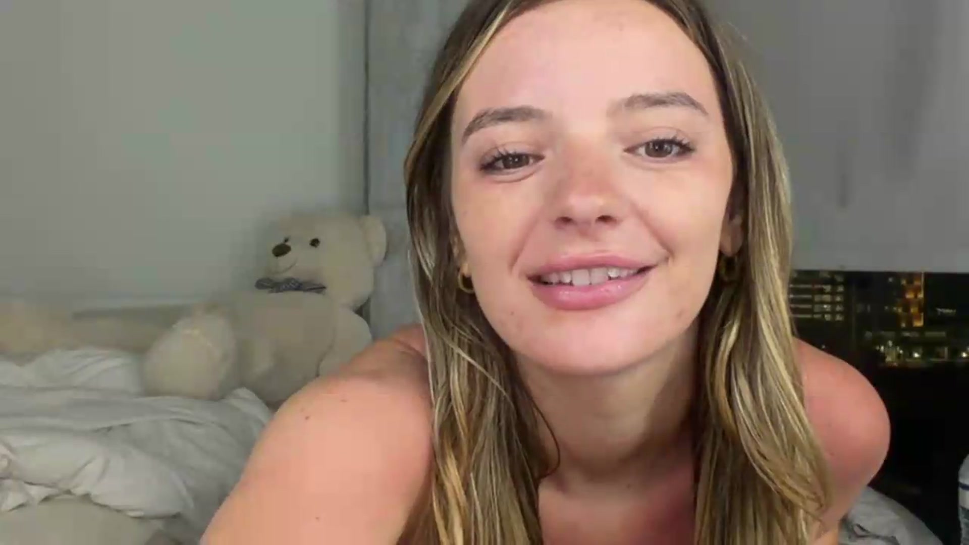Gallery image thumbnail from itslibby's myfreecams stream on, 07/09/2026, 02:01 image 17 of 20
