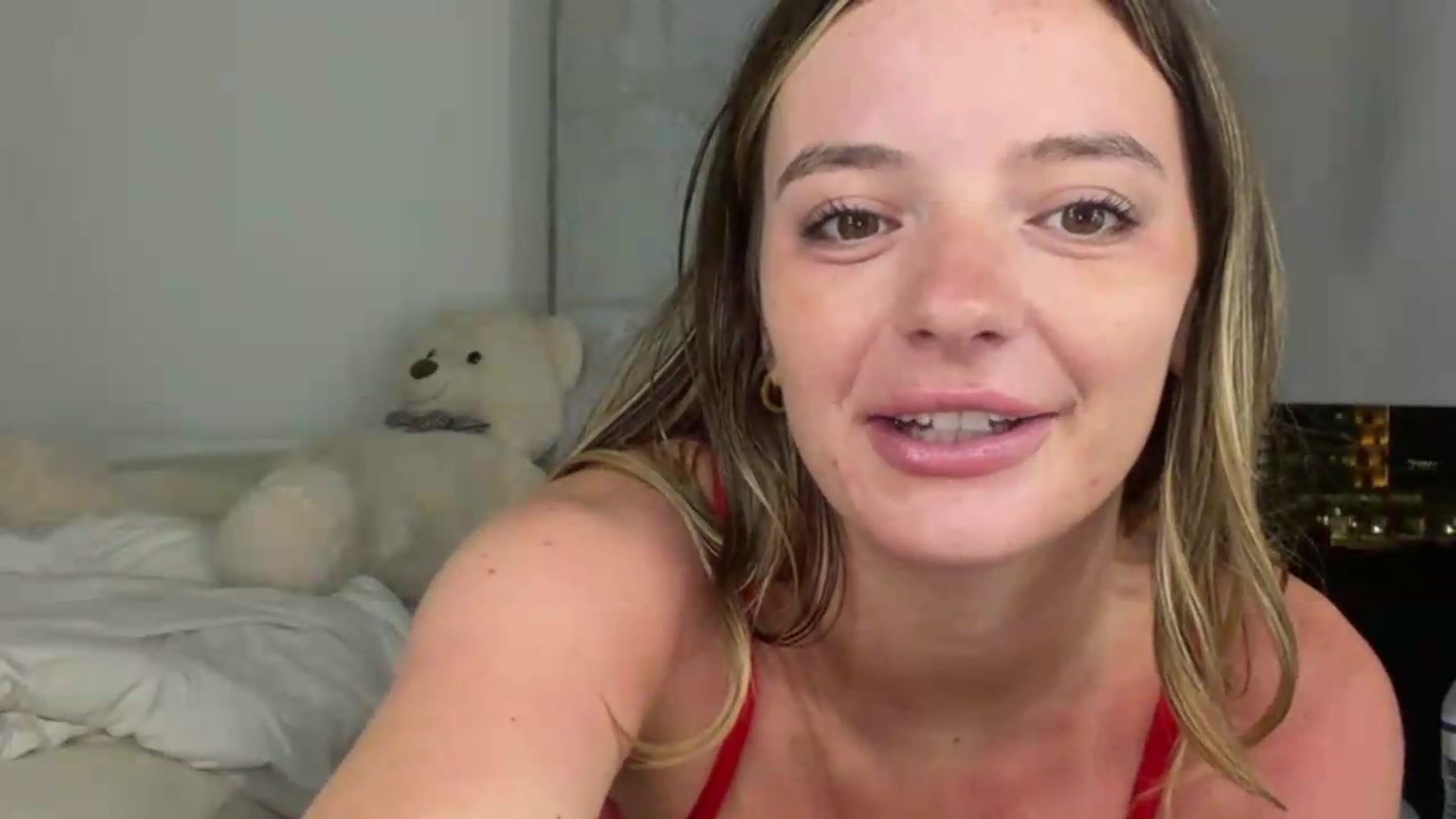 Gallery image thumbnail from itslibby's myfreecams stream on, 07/09/2026, 02:01 image 16 of 20