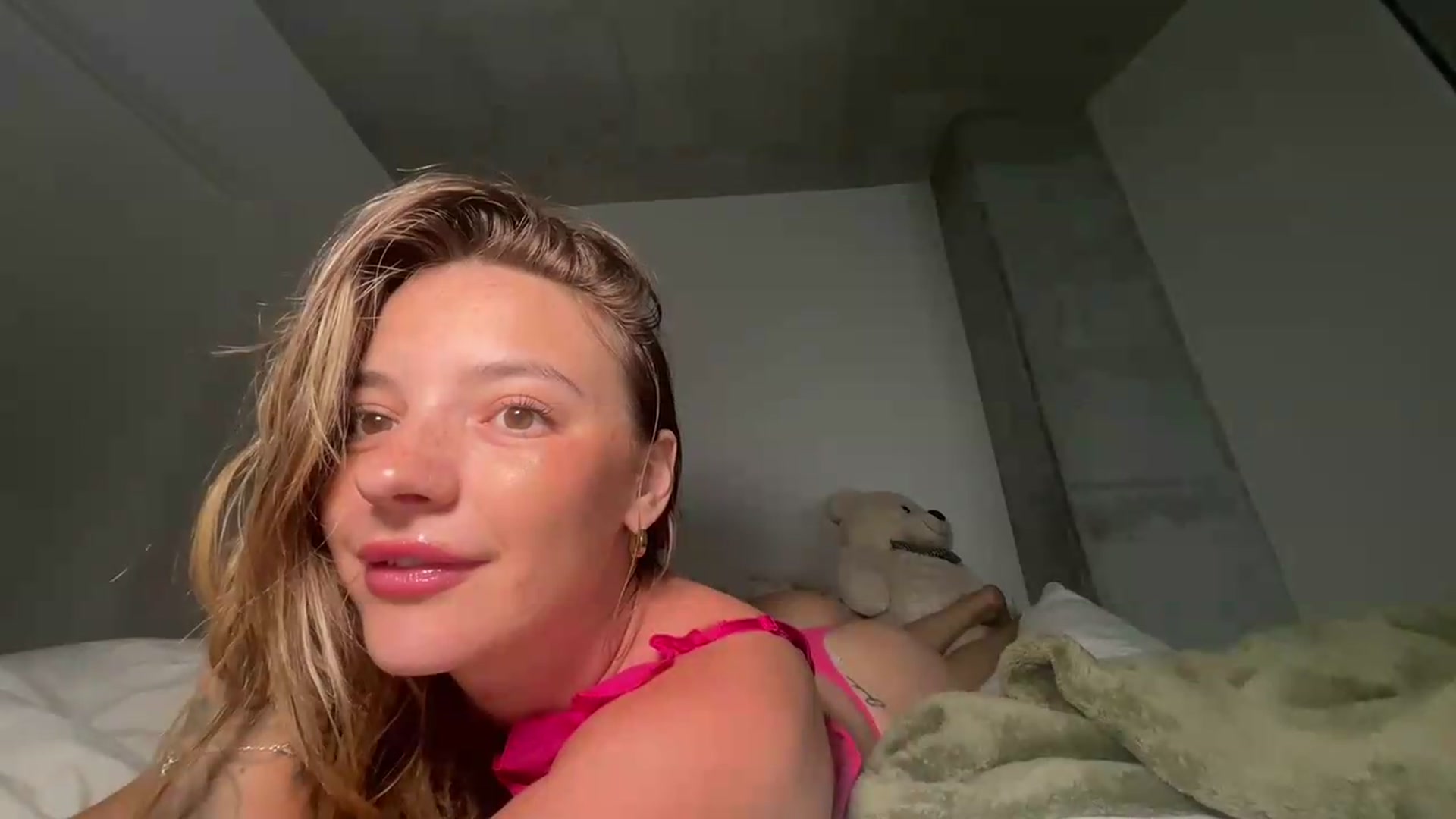 Gallery image thumbnail from itslibby's myfreecams stream on, 07/21/2026, 03:44 image 3 of 20