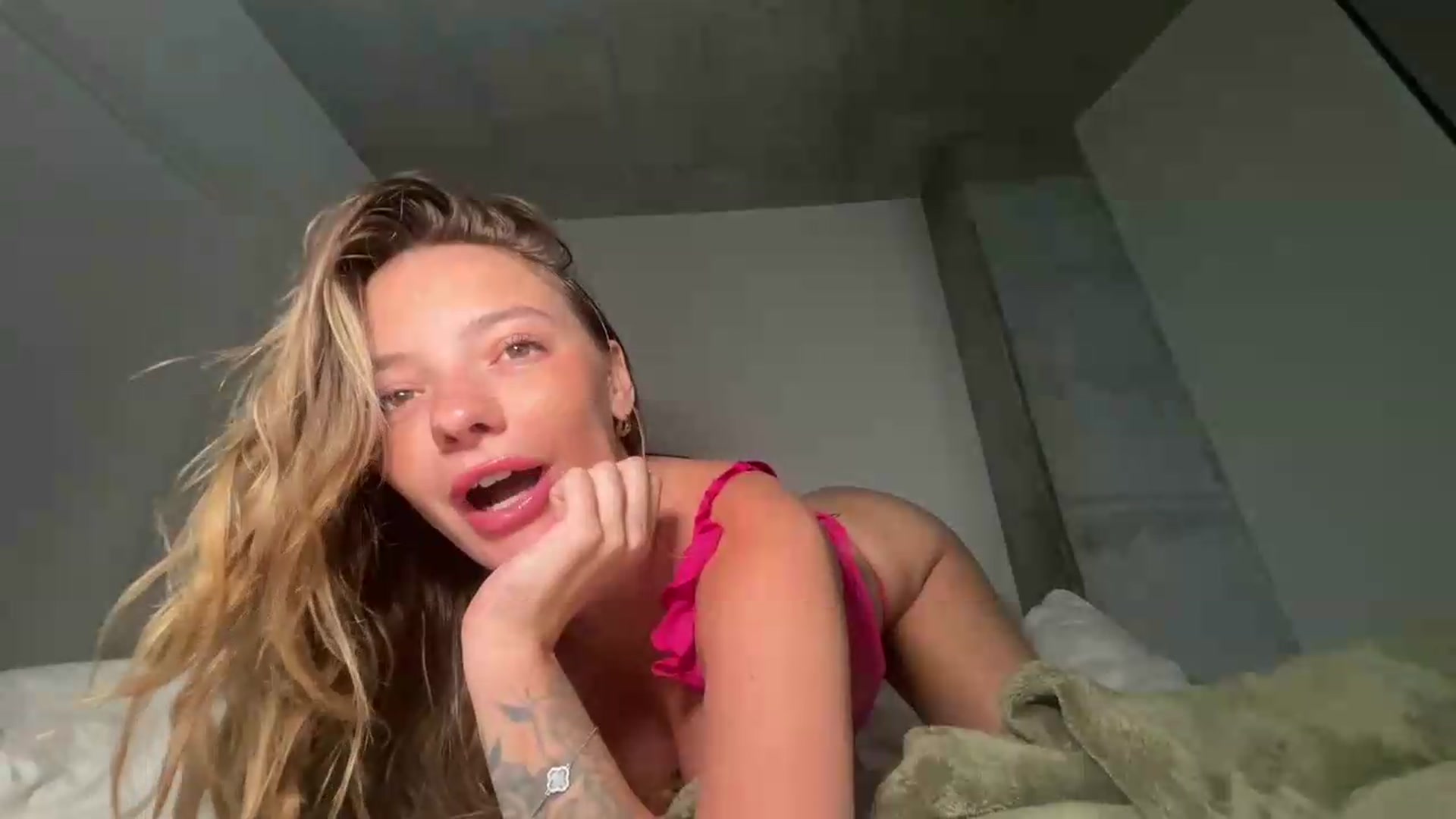 Gallery image thumbnail from itslibby's myfreecams stream on, 07/21/2026, 03:44 image 4 of 20