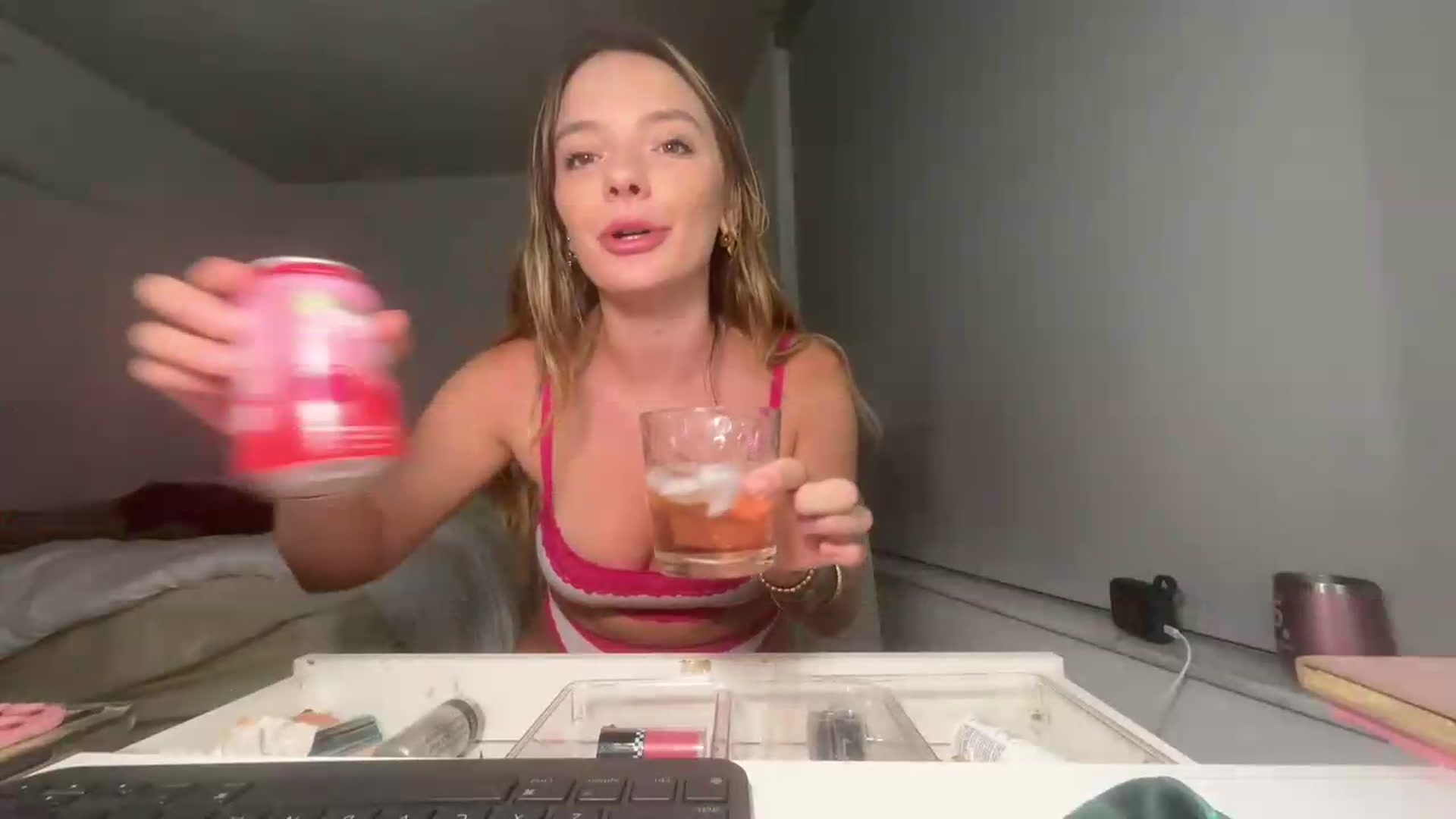 Gallery image thumbnail from itslibby's myfreecams stream on, 07/23/2026, 02:52 image 7 of 20