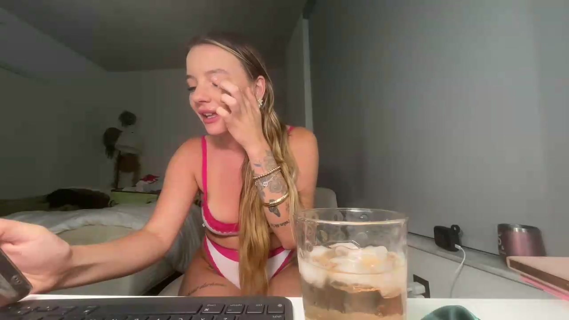Gallery image thumbnail from itslibby's myfreecams stream on, 07/23/2026, 02:52 image 8 of 20