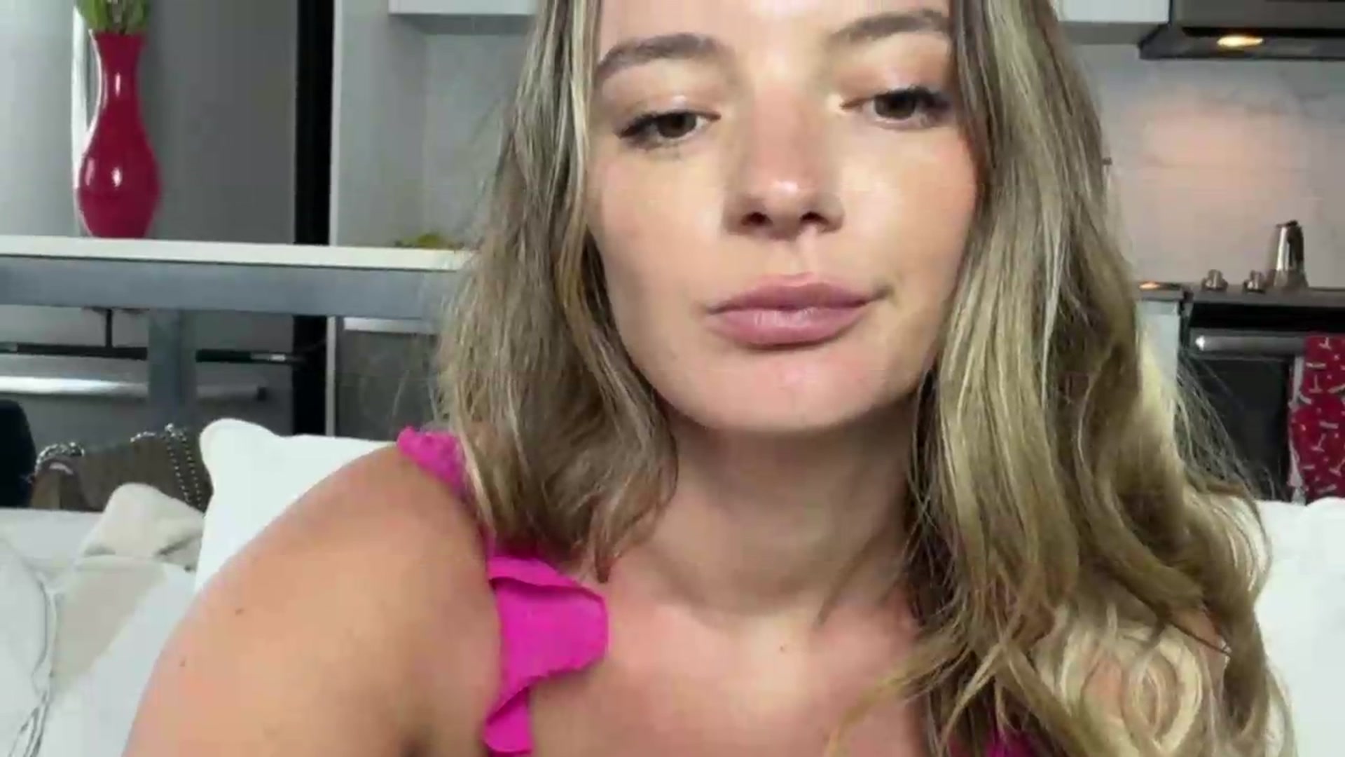 Gallery image thumbnail from itslibby's myfreecams stream on, 08/23/2026, 18:44 image 3 of 20
